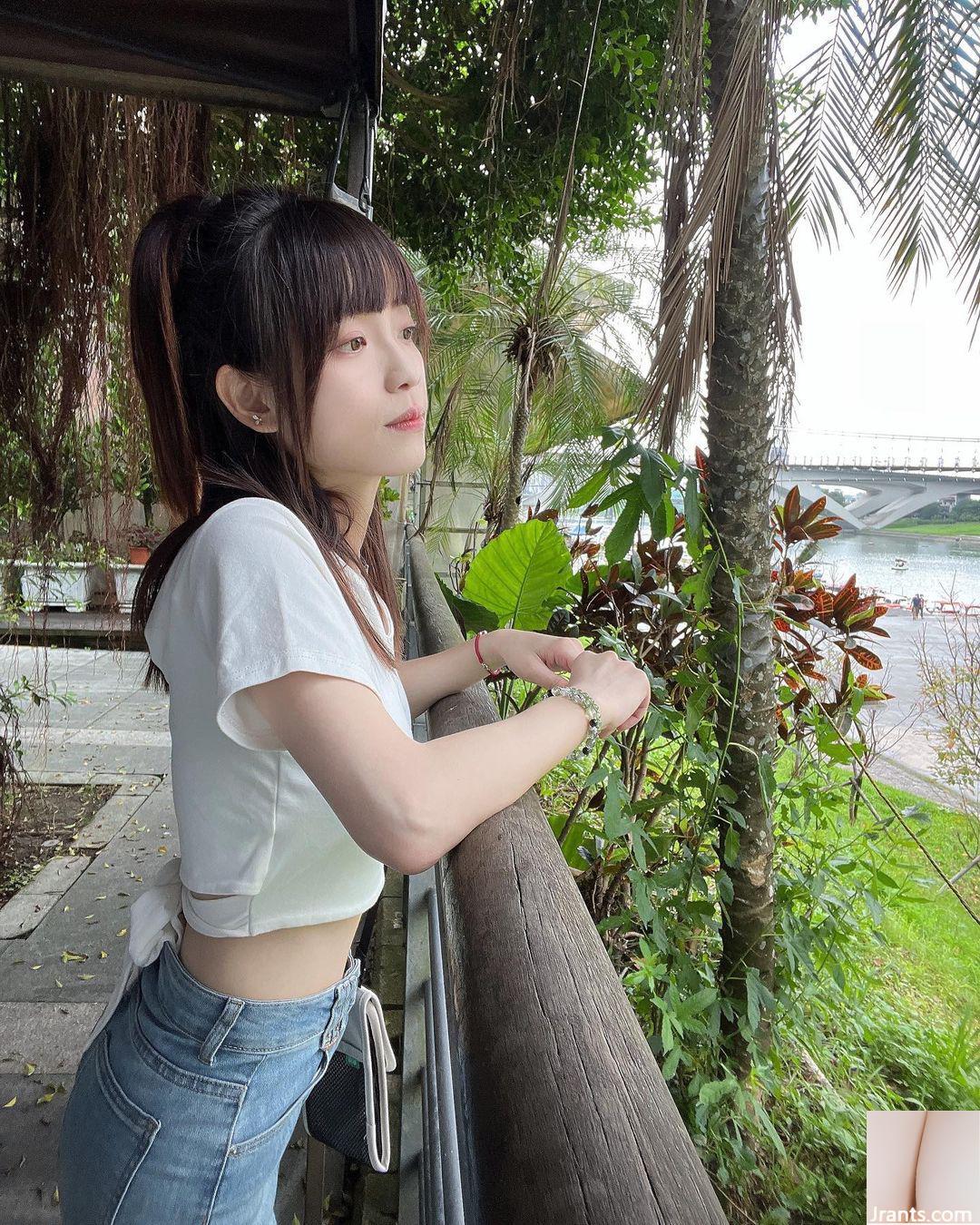 Bộ ảnh gợi cảm của “Weng Youyou” với bộ ngực trắng nõn và dáng chuẩn, sướng quá (29P) - Ảnh 21