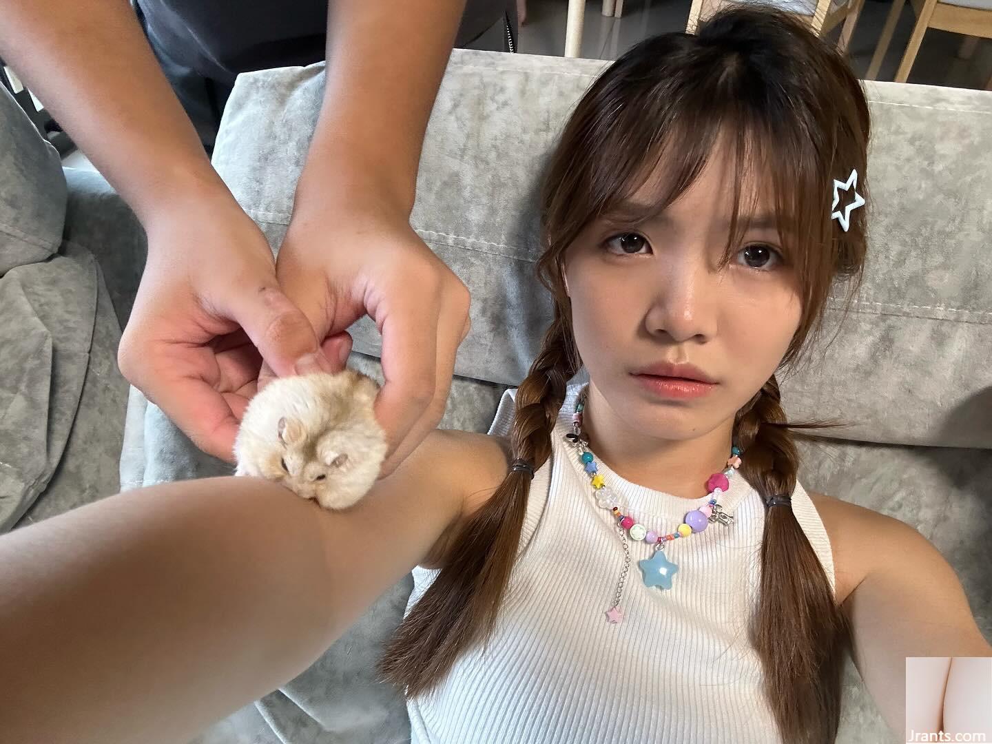 Người đẹp nhà bên “Cheng Cheng” khó cầm được chiếc bánh bao đầy đặn được người hâm mộ gọi là quá xinh đẹp (13P) - Ảnh 9