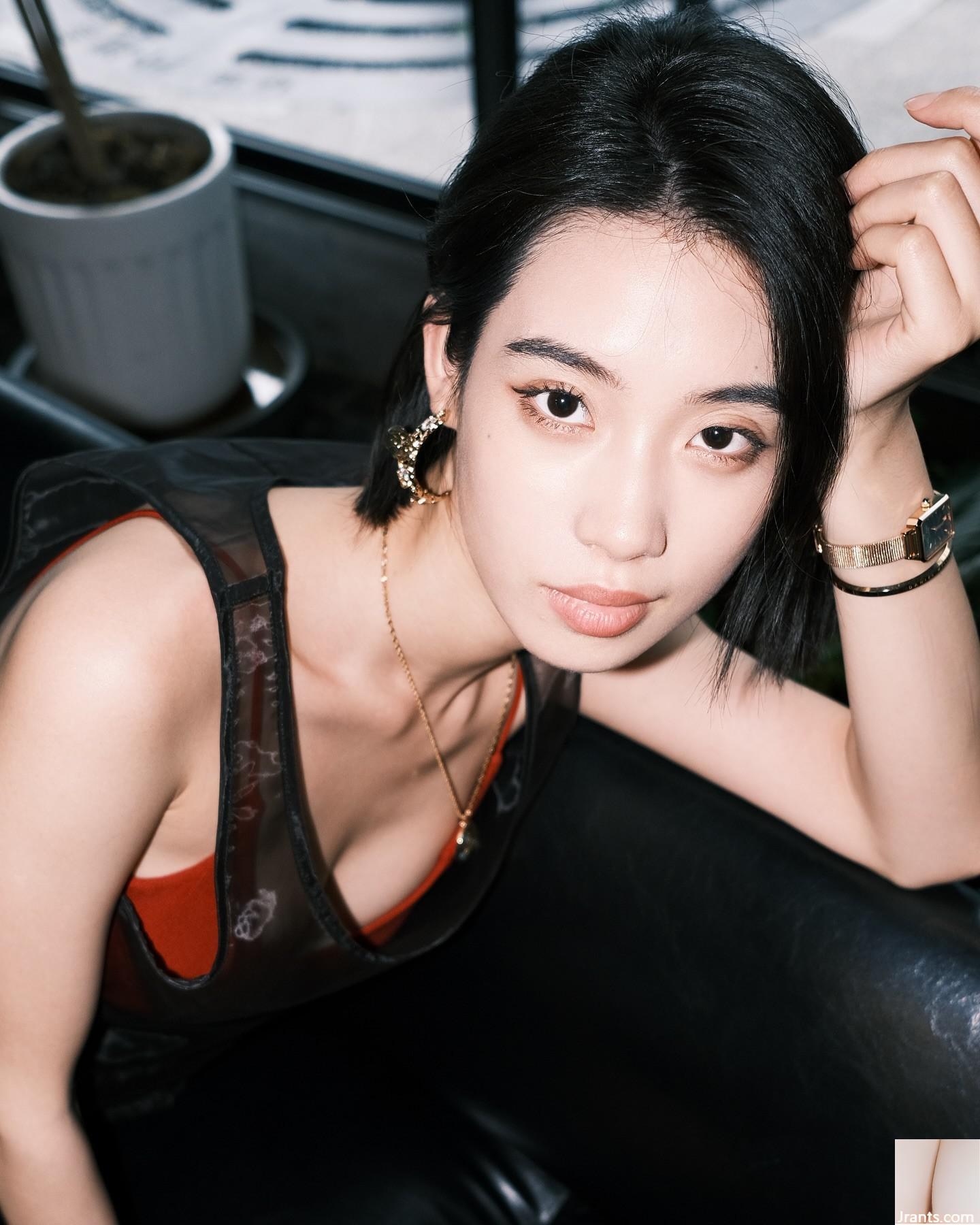 Sự cám dỗ thuần khiết San Ni Shuixi) Sinh ra với đôi mắt như con nai và vị trí giỏi (16P - Ảnh 3