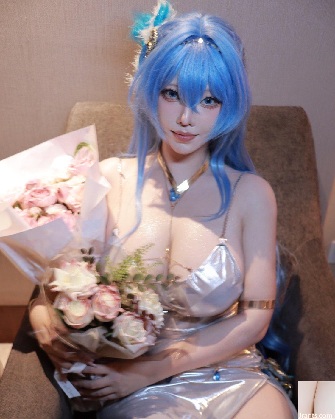 Chị cả gợi cảm “Junye TAKO” có thân hình nóng bỏng dưới vẻ ngoài trẻ con (27P) - Ảnh 2