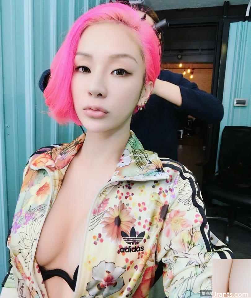 “Nữ thần Quốc Quang” Nana Liang Liang Yunfei đăng “ảnh ngực khủng, căng phồng” vào đêm khuya khiến cư dân mạng mất ngủ (40P) - Ảnh 2