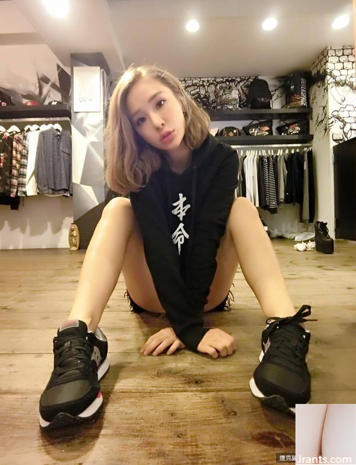 “Nữ thần Quốc Quang” Nana Liang Liang Yunfei đăng “ảnh ngực khủng, căng phồng” vào đêm khuya khiến cư dân mạng mất ngủ (40P) - Ảnh 20