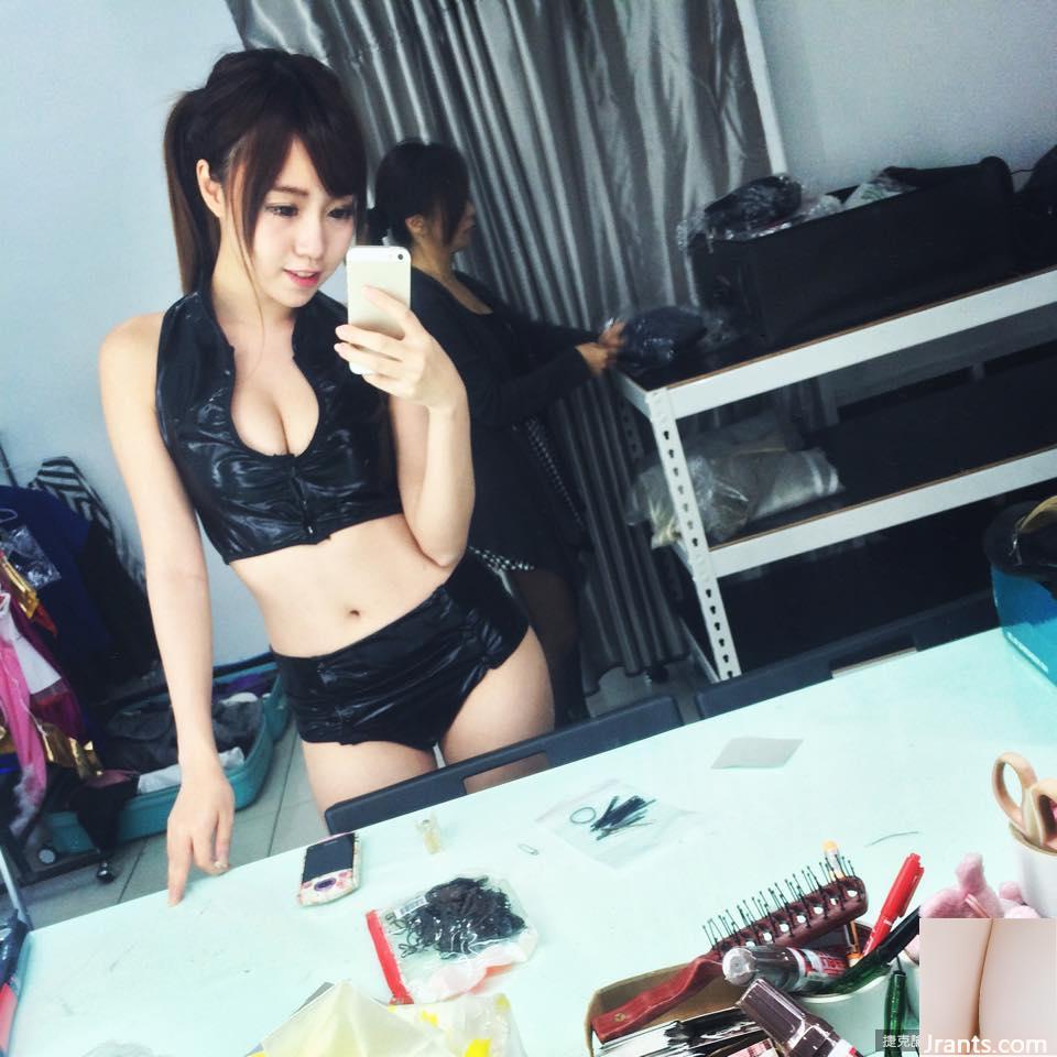 Em yêu nhỏ gợi cảm 32D ~ Mimi (Lin Minyi)~ selfie ở hậu trường video, cổ áo hình chữ U lộ rãnh sâu và đánh cắp ánh đèn sân khấu (48P) - Ảnh 45