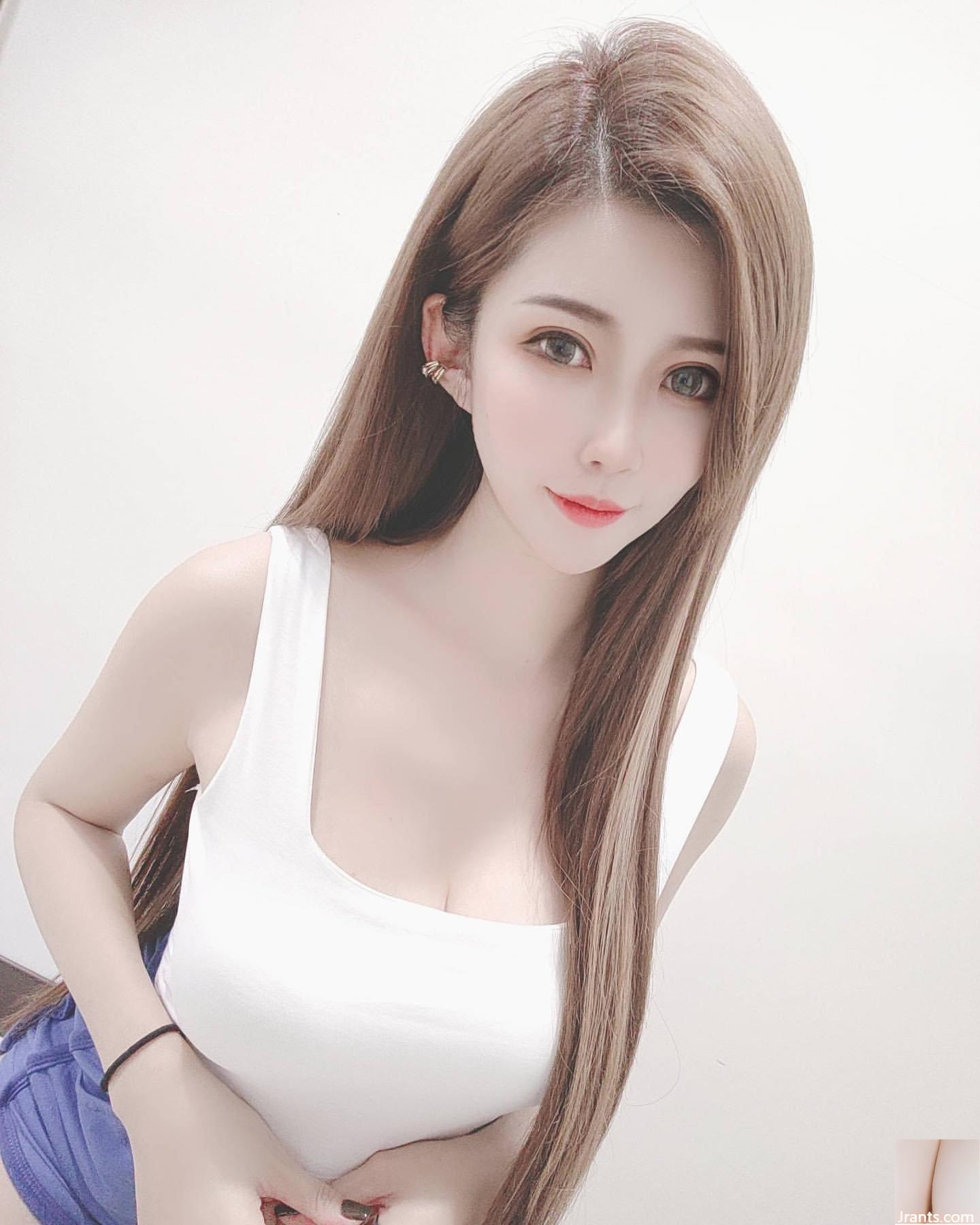 “Candy&Tangtang” quyến rũ khe ngực khoét sâu của chị gái đầy gợi cảm (12P) - Ảnh 10