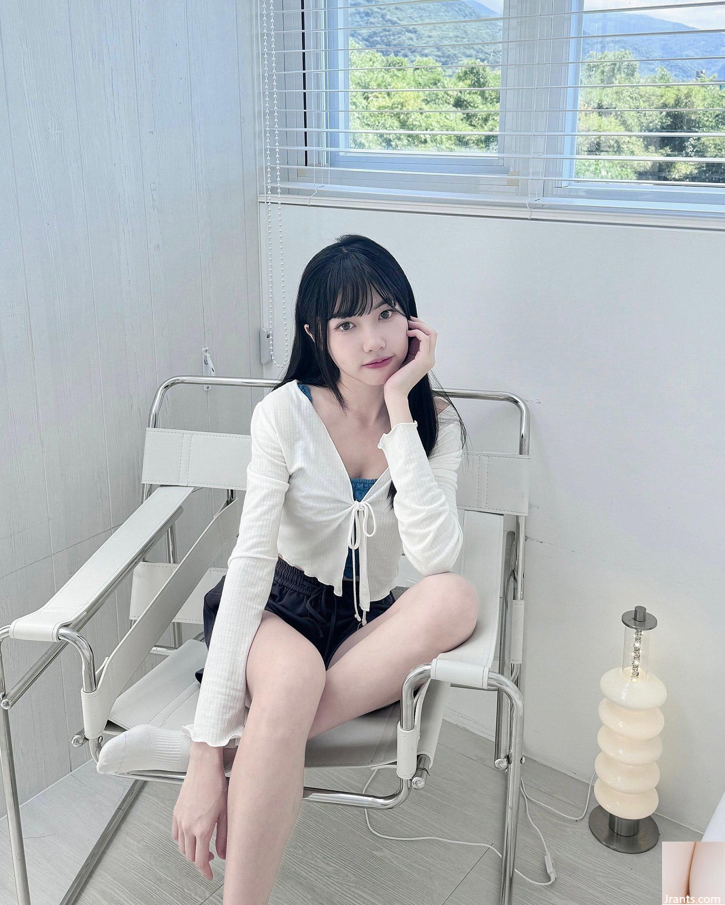 Cô gái đại học ngọt ngào “Huimi” với làn da trắng, đôi chân đẹp và khuôn mặt thiên thần tuyệt đẹp (16P) - Ảnh 2