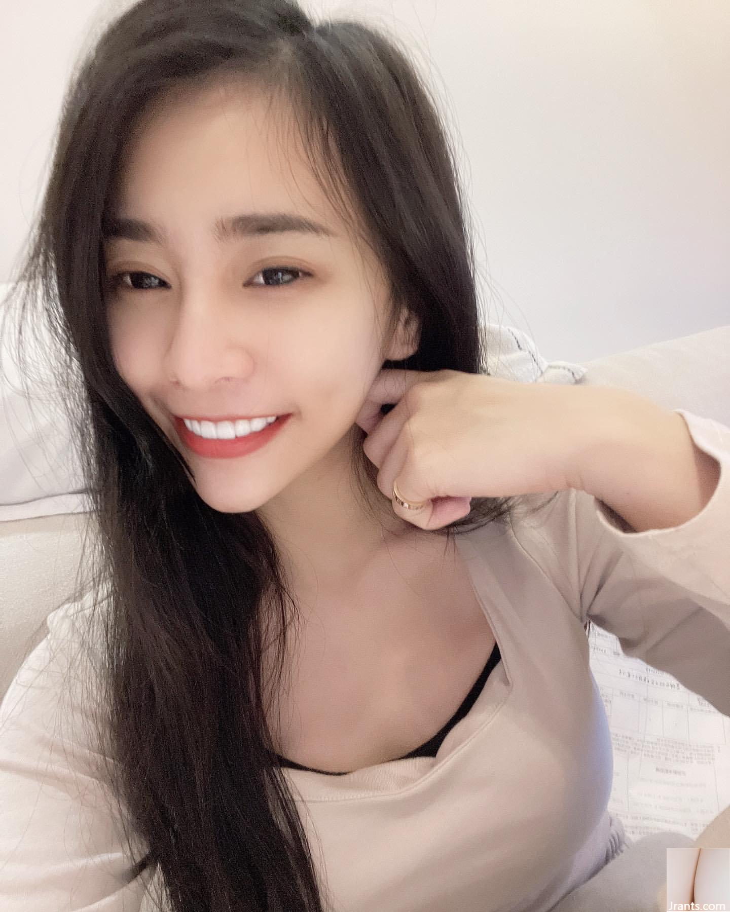 Em gái tôi có thân hình siêu chuẩn “Strawberry Abby” với làn da trắng như tuyết và khuôn mặt giống yêu tinh (18P) - Ảnh 9