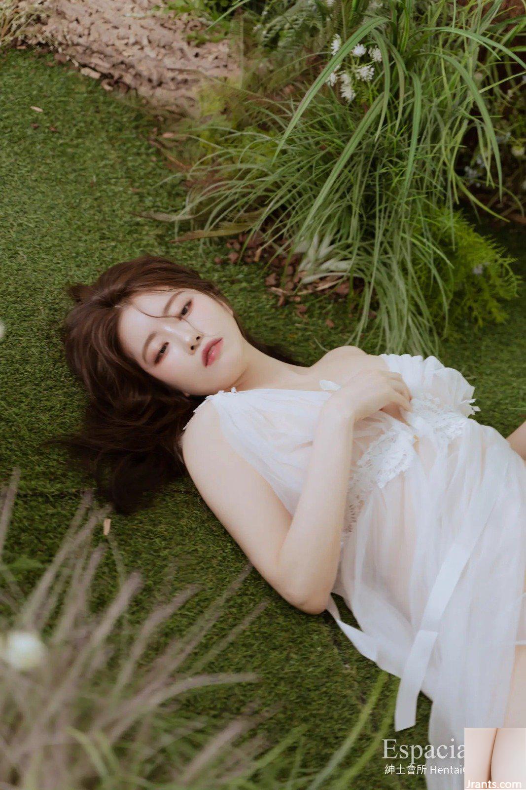 SpaceKorea EHC111 YUA (51P) - Ảnh 20