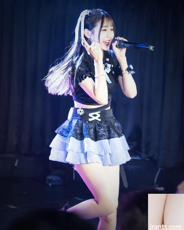 “Xiaoxiao” đôi mắt to ngọt ngào rất quyến rũ đến nỗi cư dân mạng đang gặp rắc rối (10p)