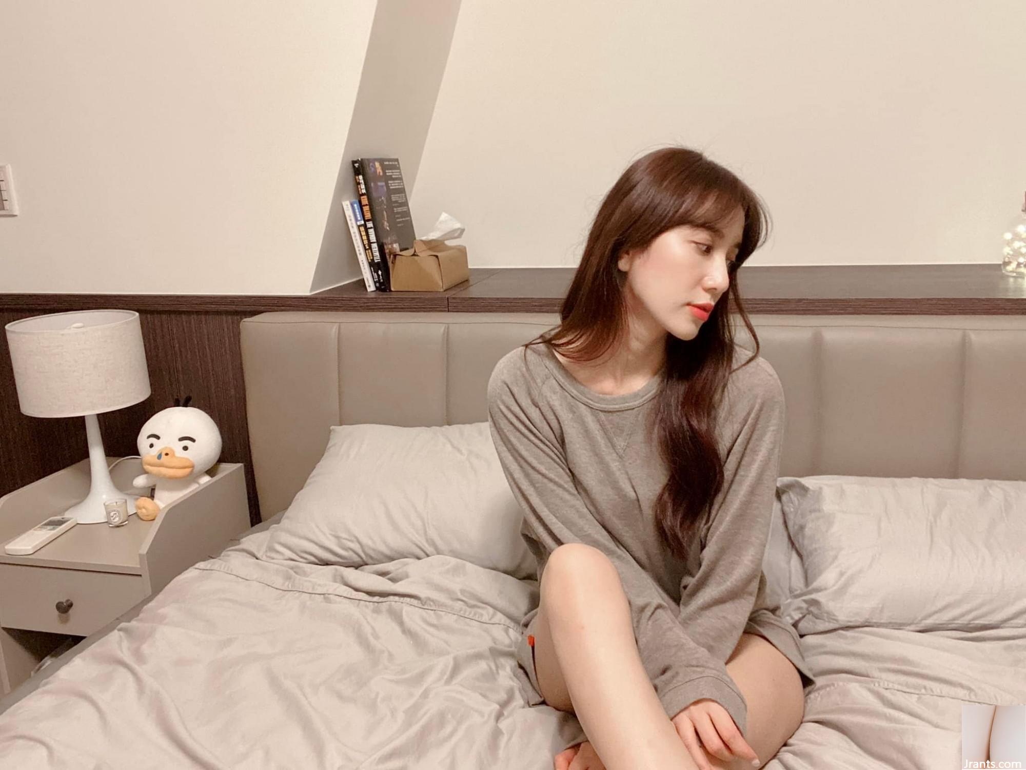 Nghệ sĩ Đài Loan Huang Weiting Apple cho thấy đôi chân dài hấp dẫn (7p) - Ảnh 2