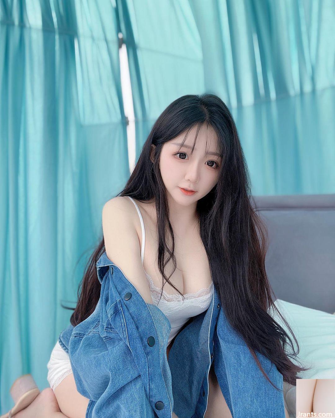 Cô gái ngực lớn “biuier” có thể ngọt ngào và quyến rũ và quyến rũ (24p) - Ảnh 13