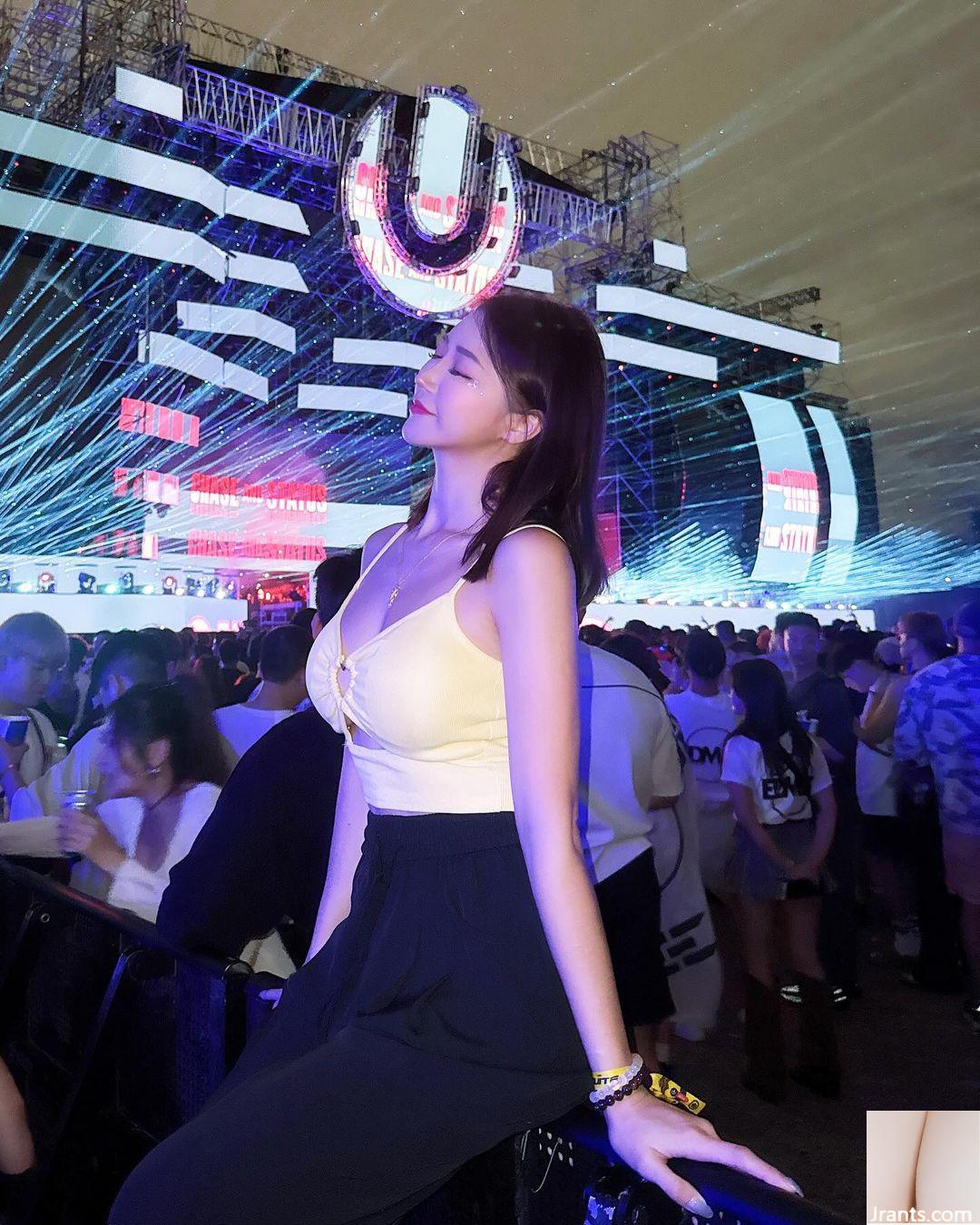 Vẻ đẹp thanh tao “Jin Nana” quá nóng ở phía trước và bên cạnh (20p) - Ảnh 2