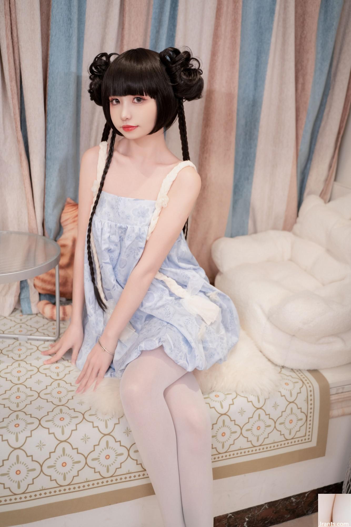 Mao Xiaoji’s “Xiaoji’s Thank Yo You Gift” (78p)