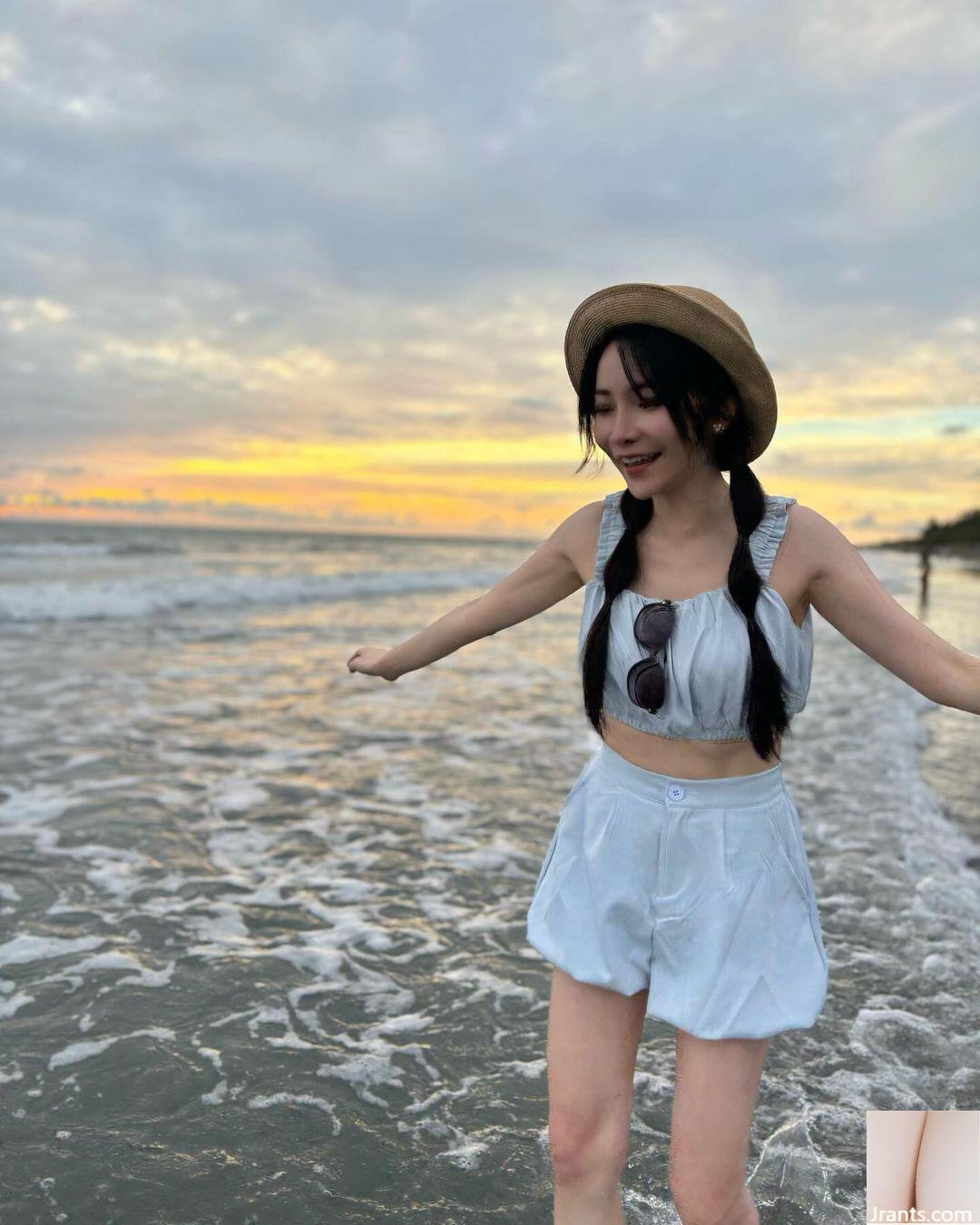 Sexy Little Demon “Li Quanquan” sex cảm thấy không thể chịu đựng được (23p) - Ảnh 11