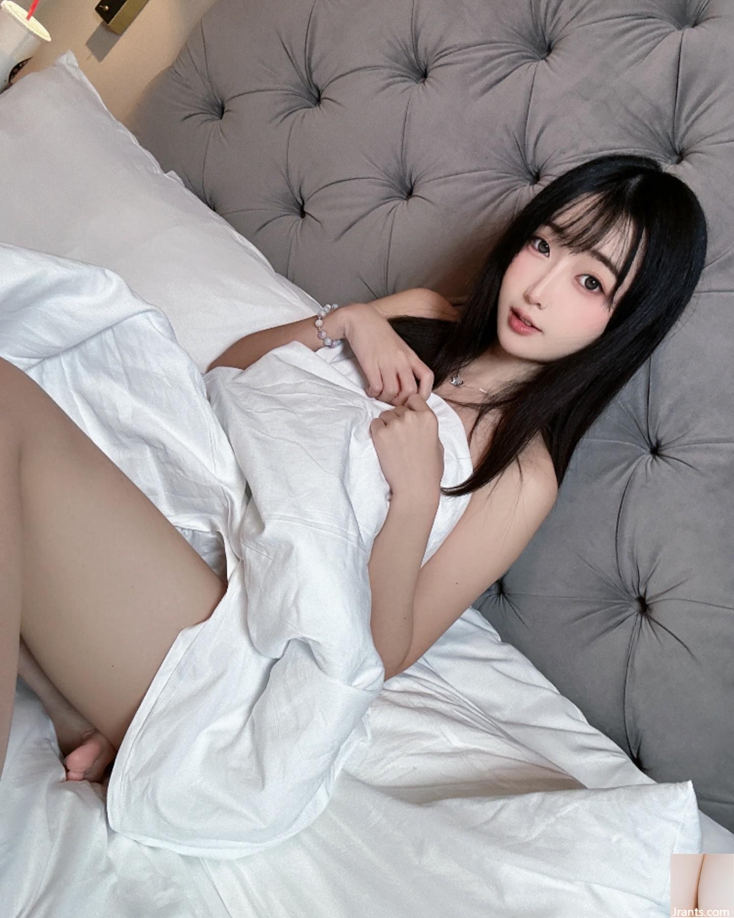 “Sakura Sakura” là nhân vật khó khăn với một bộ ngực lớn (21p)