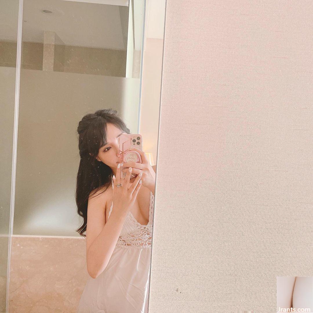 “Tingyin” cô gái tóc dài và đẹp trai với trang phục cắt thấp làm cho cư dân mạng trông nóng bỏng (25p) - Ảnh 19