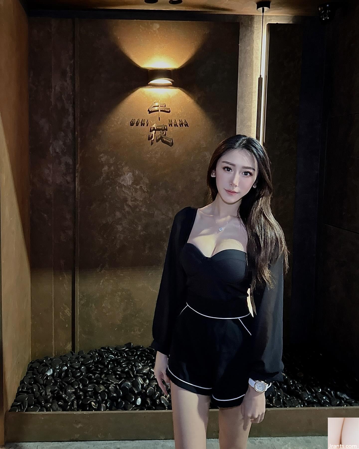 Body nóng “Fengfeng_feng” hoàn toàn phù hợp với bộ ngực trắng và mềm (25p) - Ảnh 15