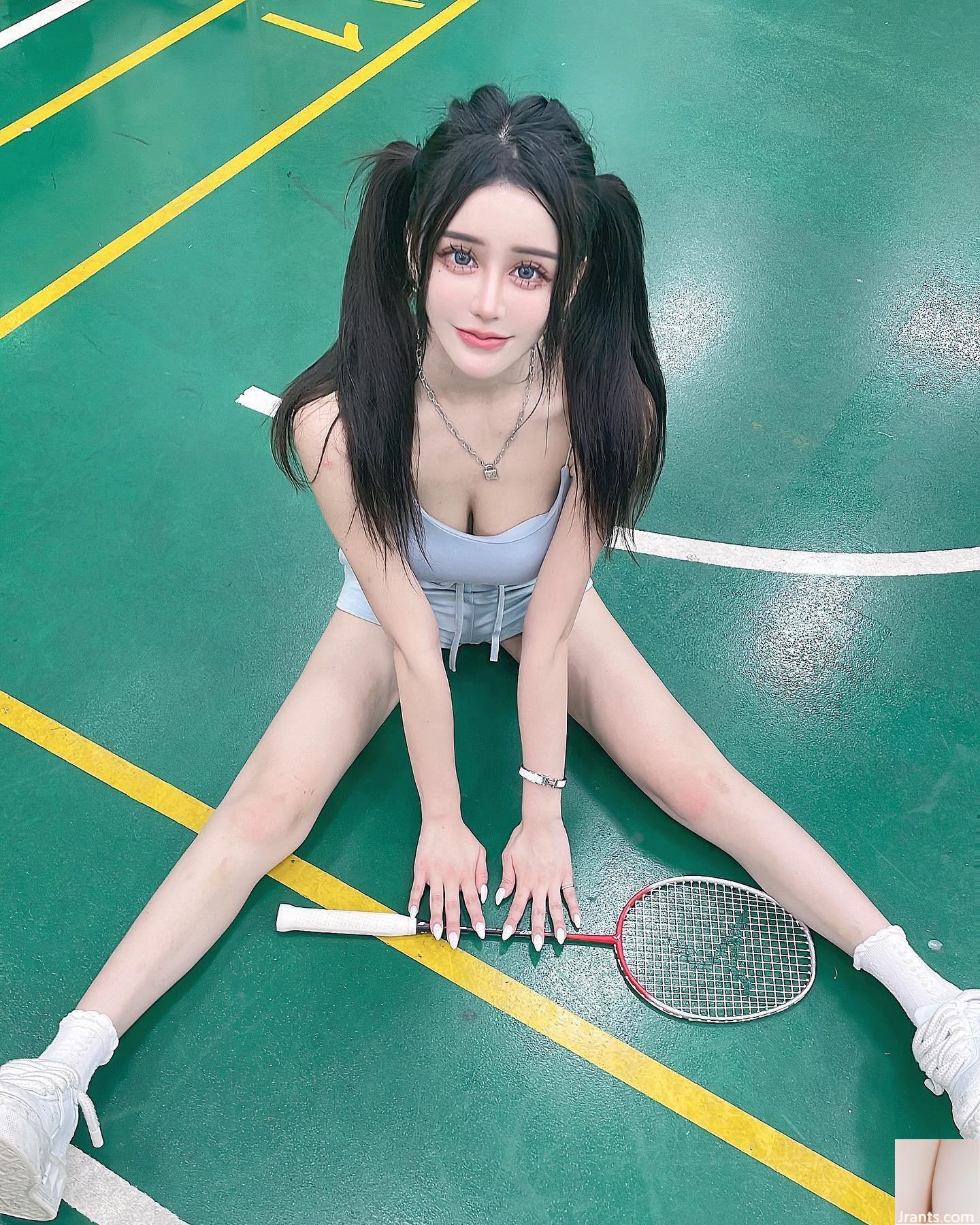 “Kimmy_weng Xiyan”, người có thể đứng tất cả các loại bộ ngực nóng và đẹp (18p) - Ảnh 6