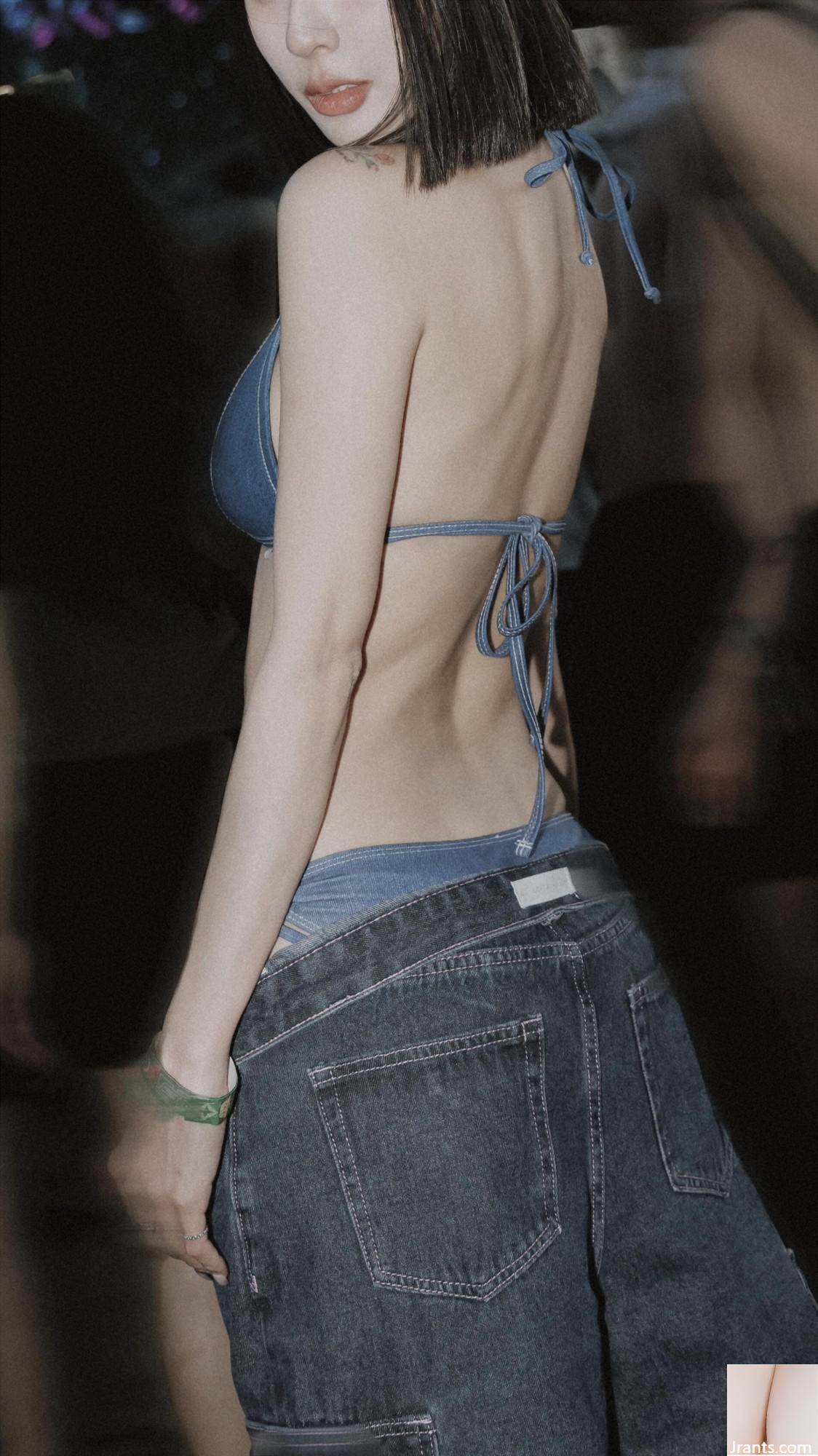 Nụ cười ngọt ngào, thân hình nóng bỏng “ - Ảnh 3