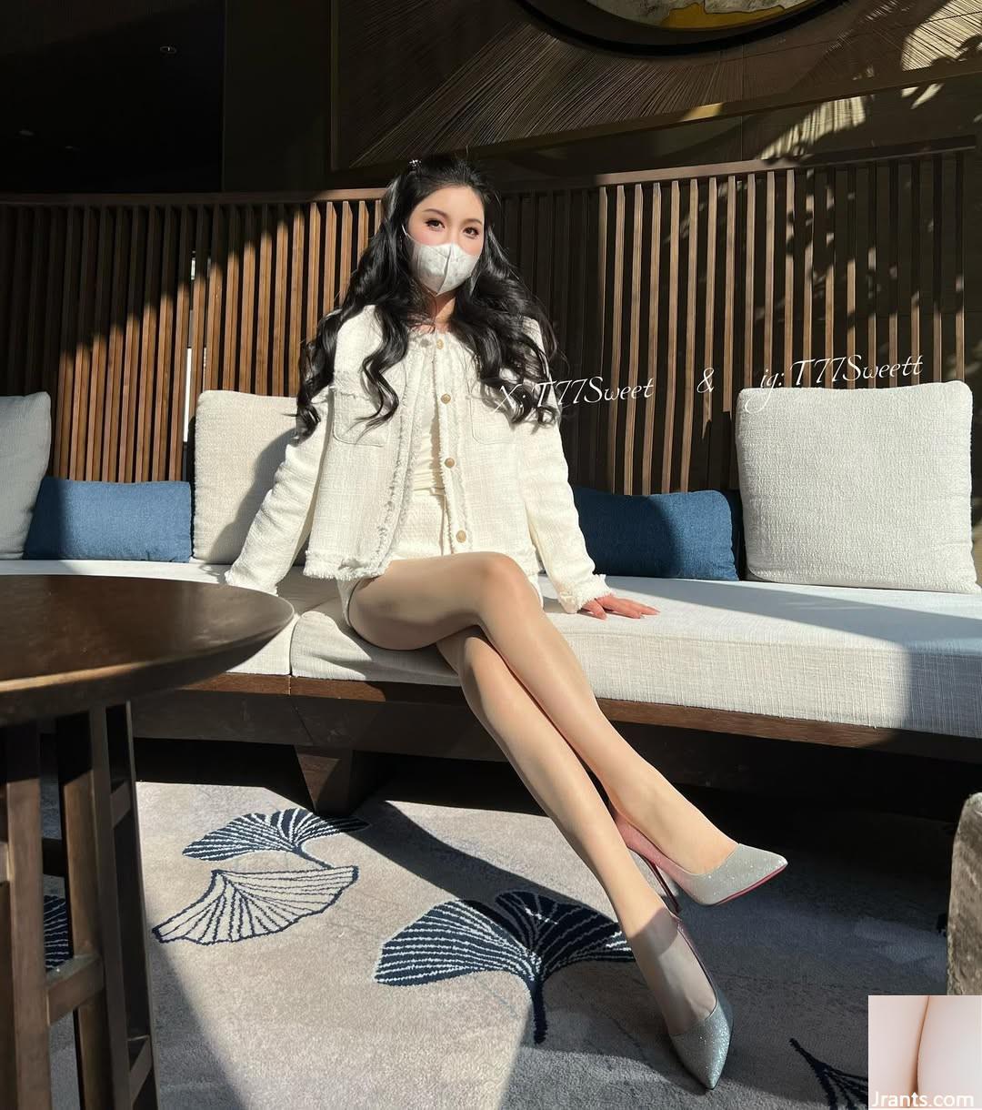 “Qiqi ngọt ngào” có ngoại hình ngọt ngào và có nụ cười siêu quyến rũ (22p) - Ảnh 12