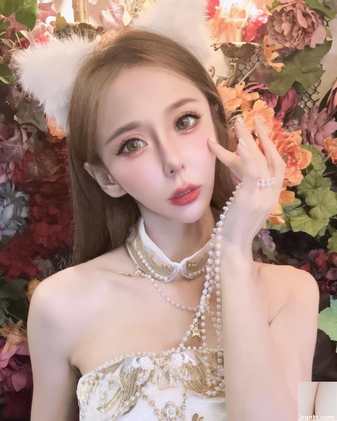 Bộ ngực đầy đủ tràn ra quan điểm xấu xa của sự cám dỗ cực đoan của “Susan” (25p) - Ảnh 16