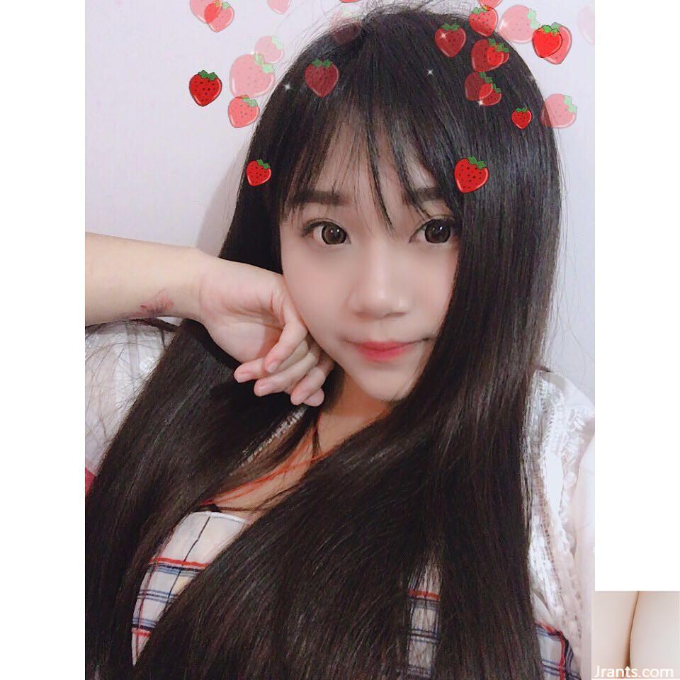 Cô gái xinh đẹp với tính khí “Linlin__025” có những đặc điểm trên khuôn mặt tinh khiết và tinh tế (16p) - Ảnh 15