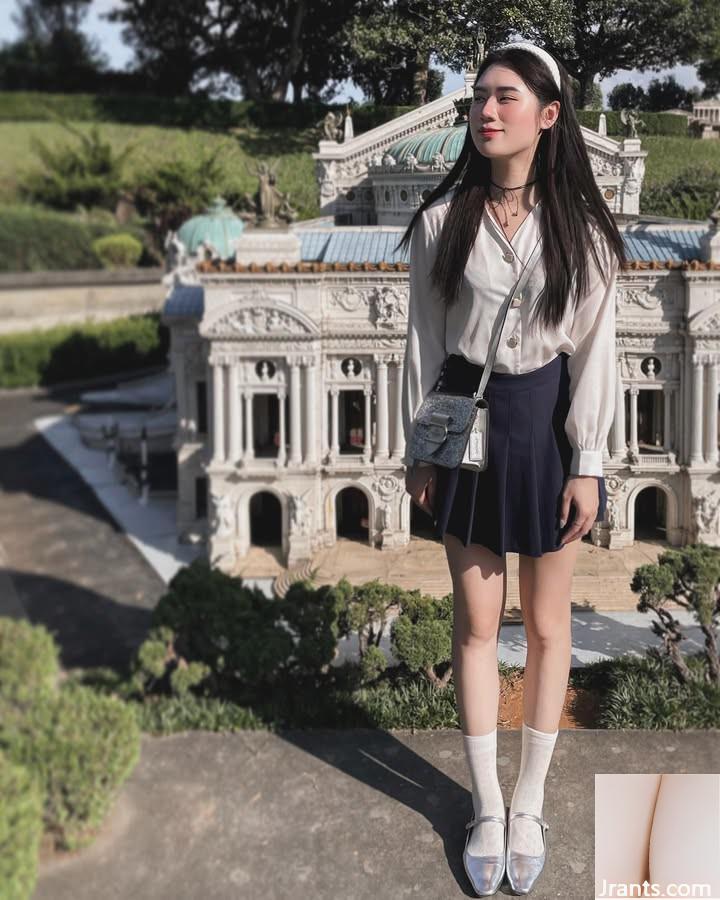 Mặt trước và mặt sau quá hấp dẫn. - Ảnh 10