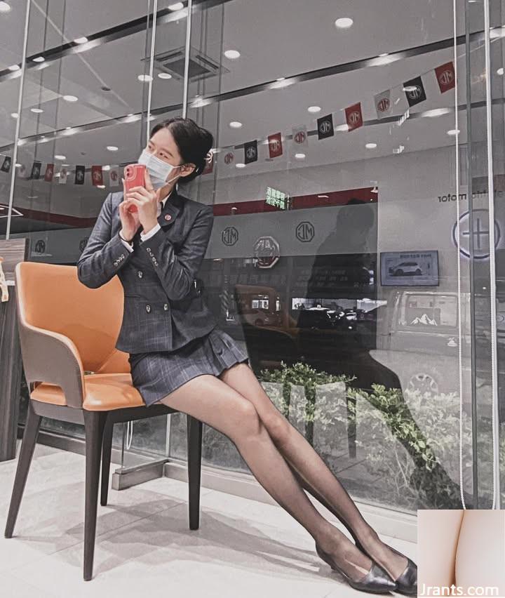 Mặt trước và mặt sau quá hấp dẫn. - Ảnh 6