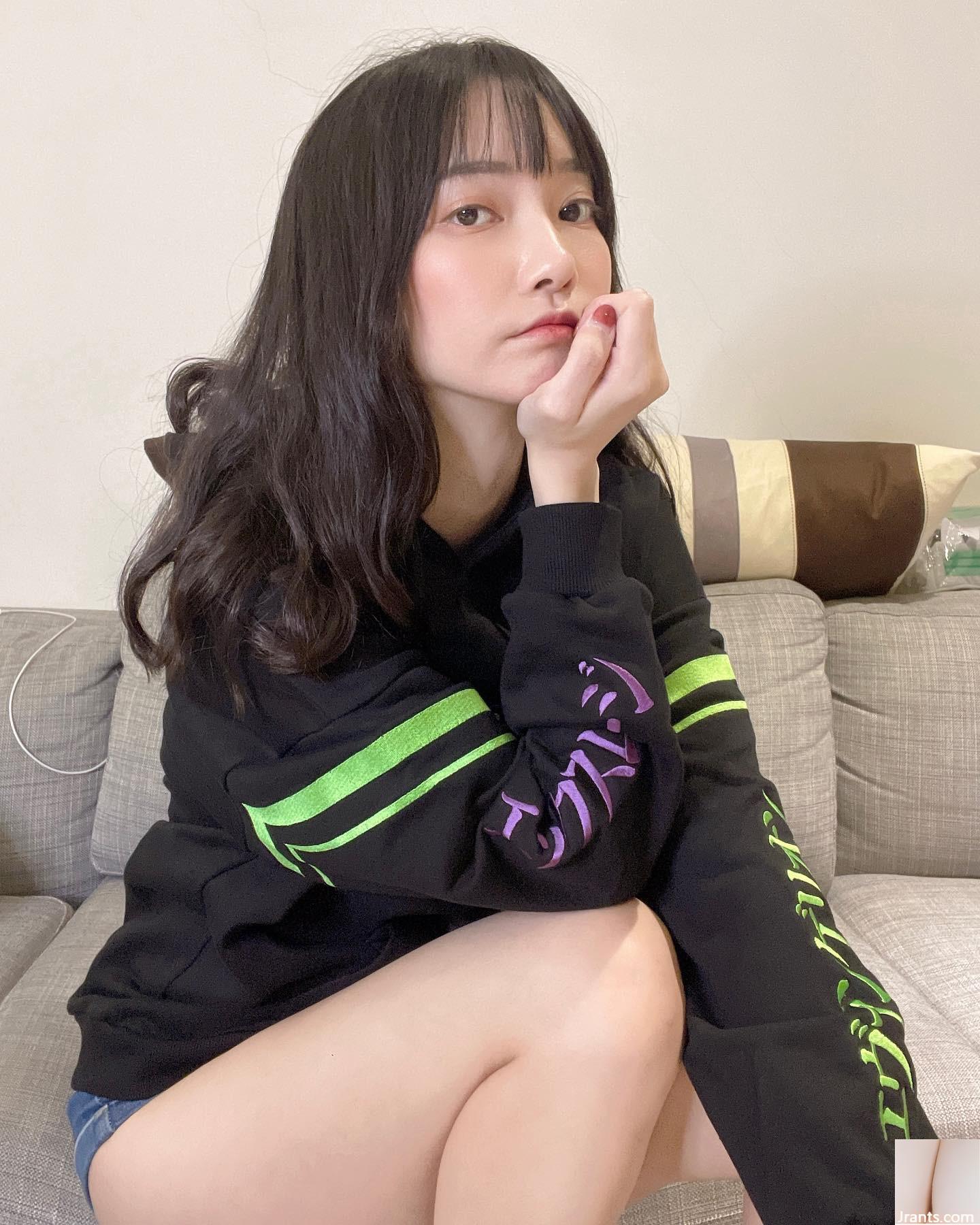 Sandy Sandy, một cô gái chân dài của Đài Loan yêu thích thể thao điện tử hơn nam giới (8p)