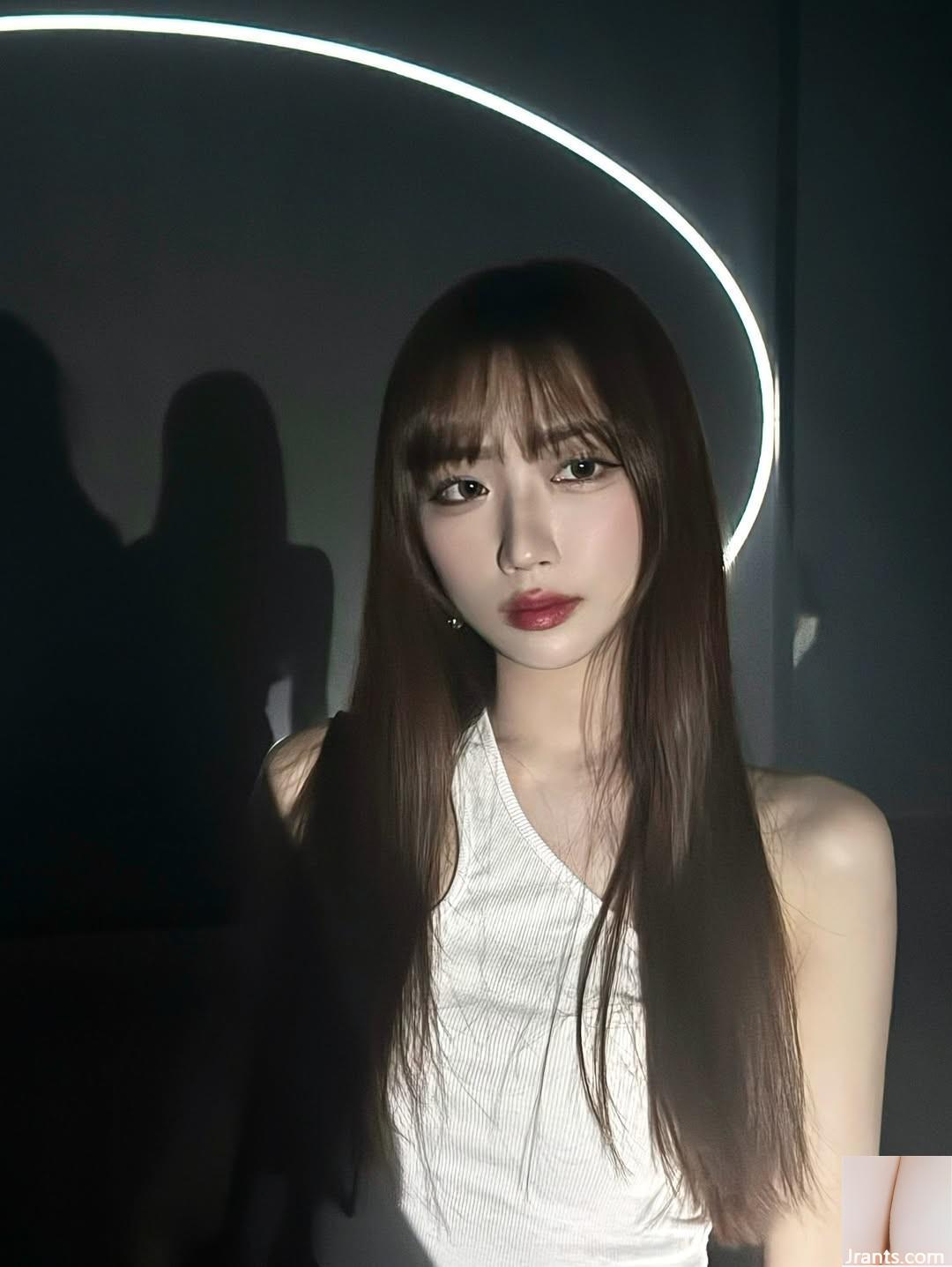 Ngoại hình quyến rũ và thân hình nóng bỏng của “Vivian” quá bắt mắt (10P) - Ảnh 3