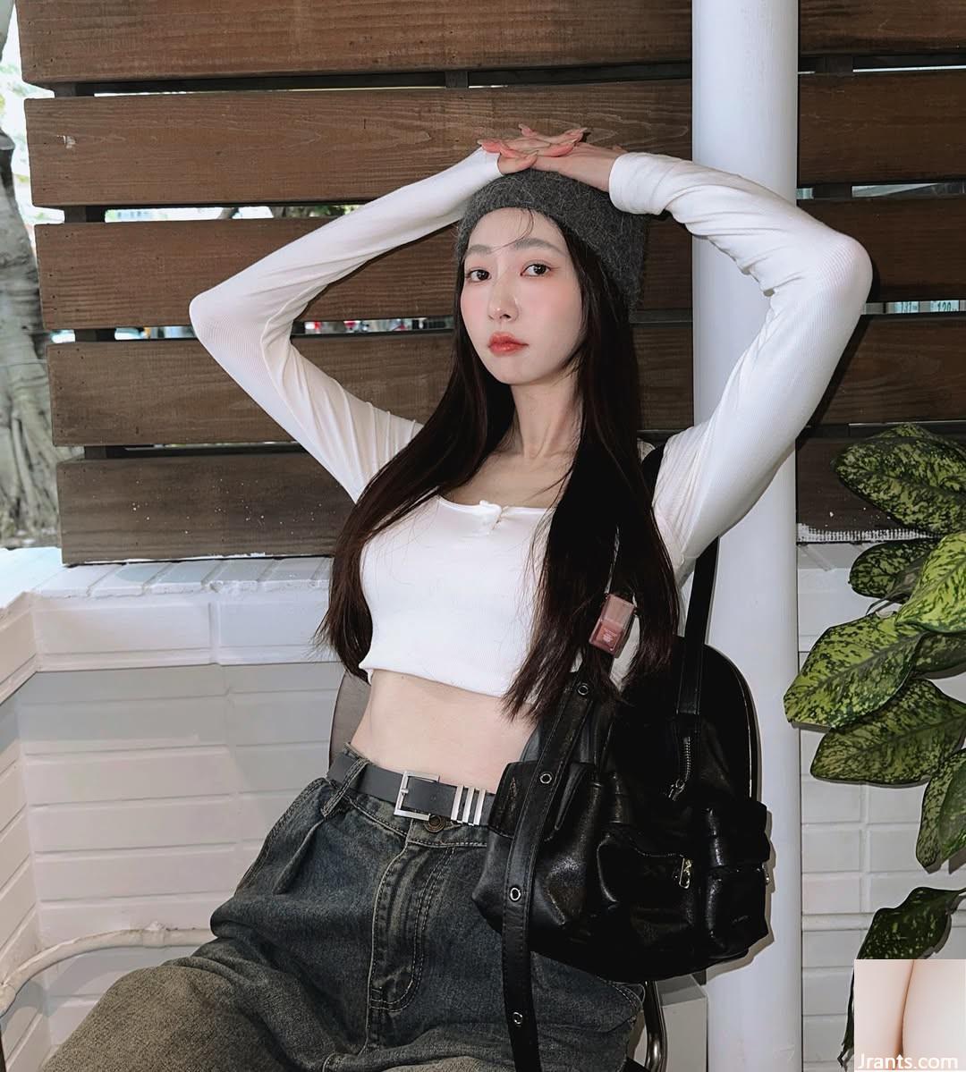 “Wang Yuxuan” có khuôn ngực tròn trịa và đầy đặn với độ cong bắt mắt (10P) - Ảnh 10