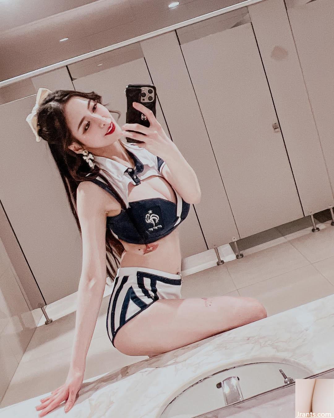 Nó đầy đủ đến nỗi nó sẽ tràn ra với bộ ngực công bằng và đẹp. - Ảnh 19