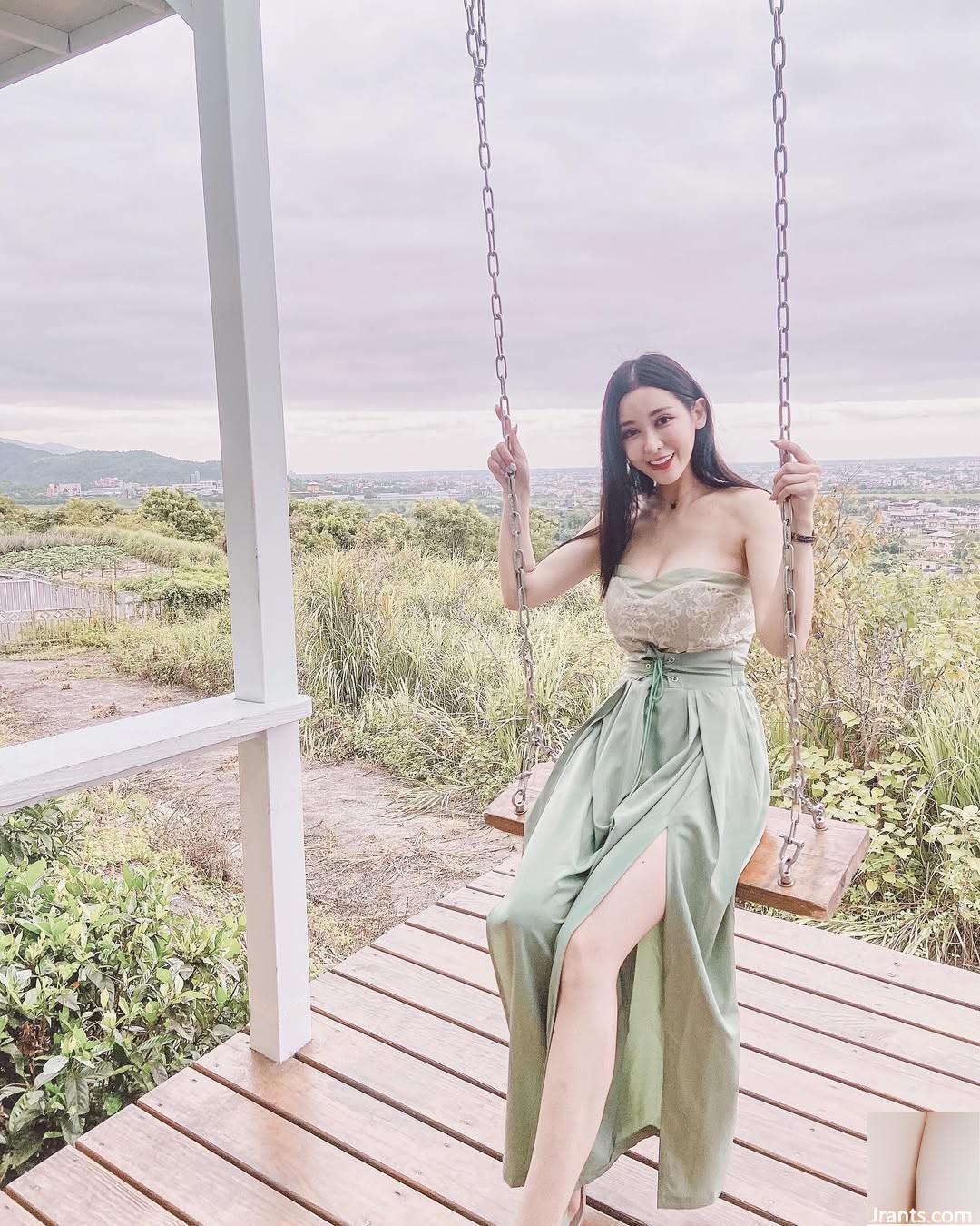 Nó đầy đủ đến nỗi nó sẽ tràn ra với bộ ngực công bằng và đẹp. - Ảnh 2