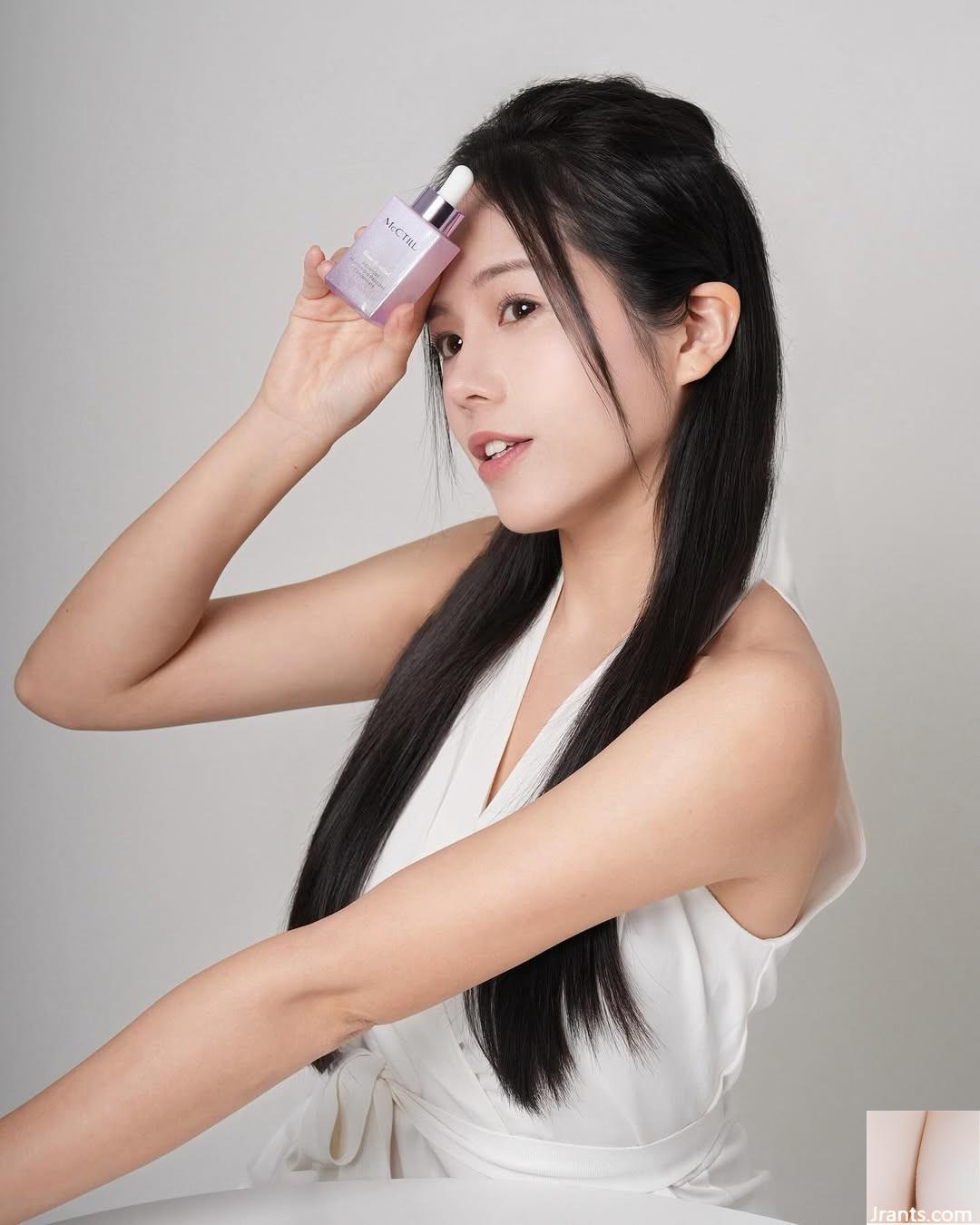 Vòng eo thon và ngực lớn “Jiang Mi Hami Chiang” Khuôn mặt đẹp và dễ thương (24p)