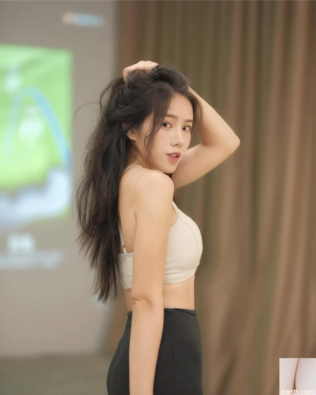 Vòng eo thon và ngực lớn “Jiang Mi Hami Chiang” Khuôn mặt đẹp và dễ thương (24p) - Ảnh 3