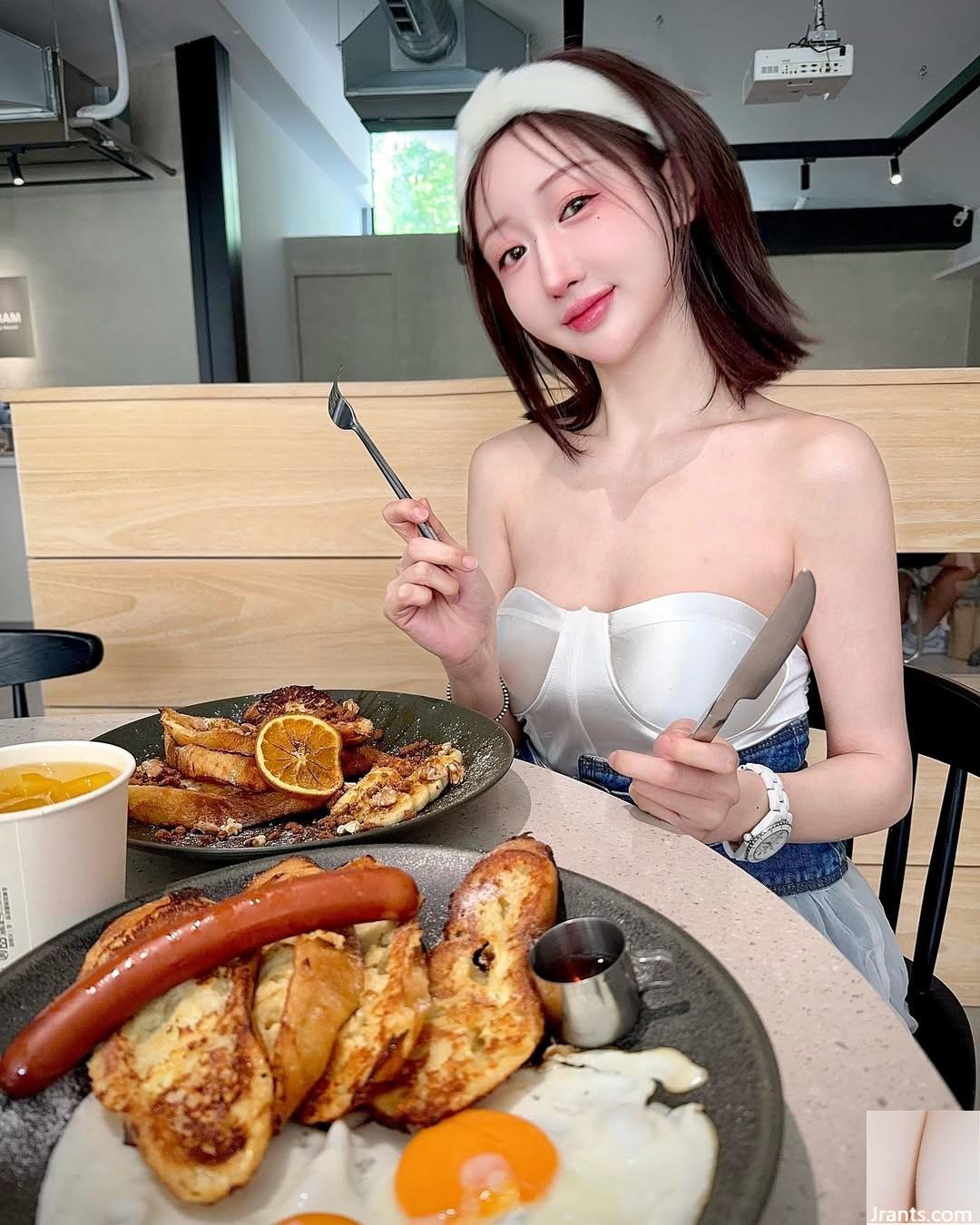 Sexy Big Sister “Ye Nini” kích hoạt làn sóng đói (32p)