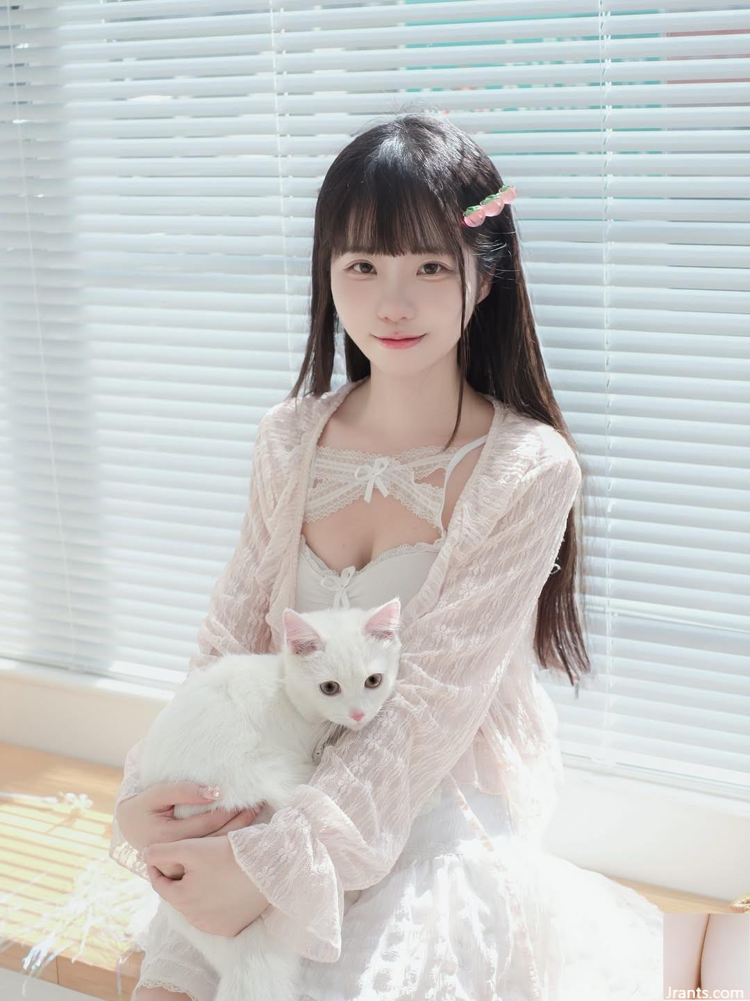 “Coco” chú ngựa nhỏ xinh đẹp nhất Jiao với dáng người chuẩn và ngoại hình táo bạo (10P) - Ảnh 2