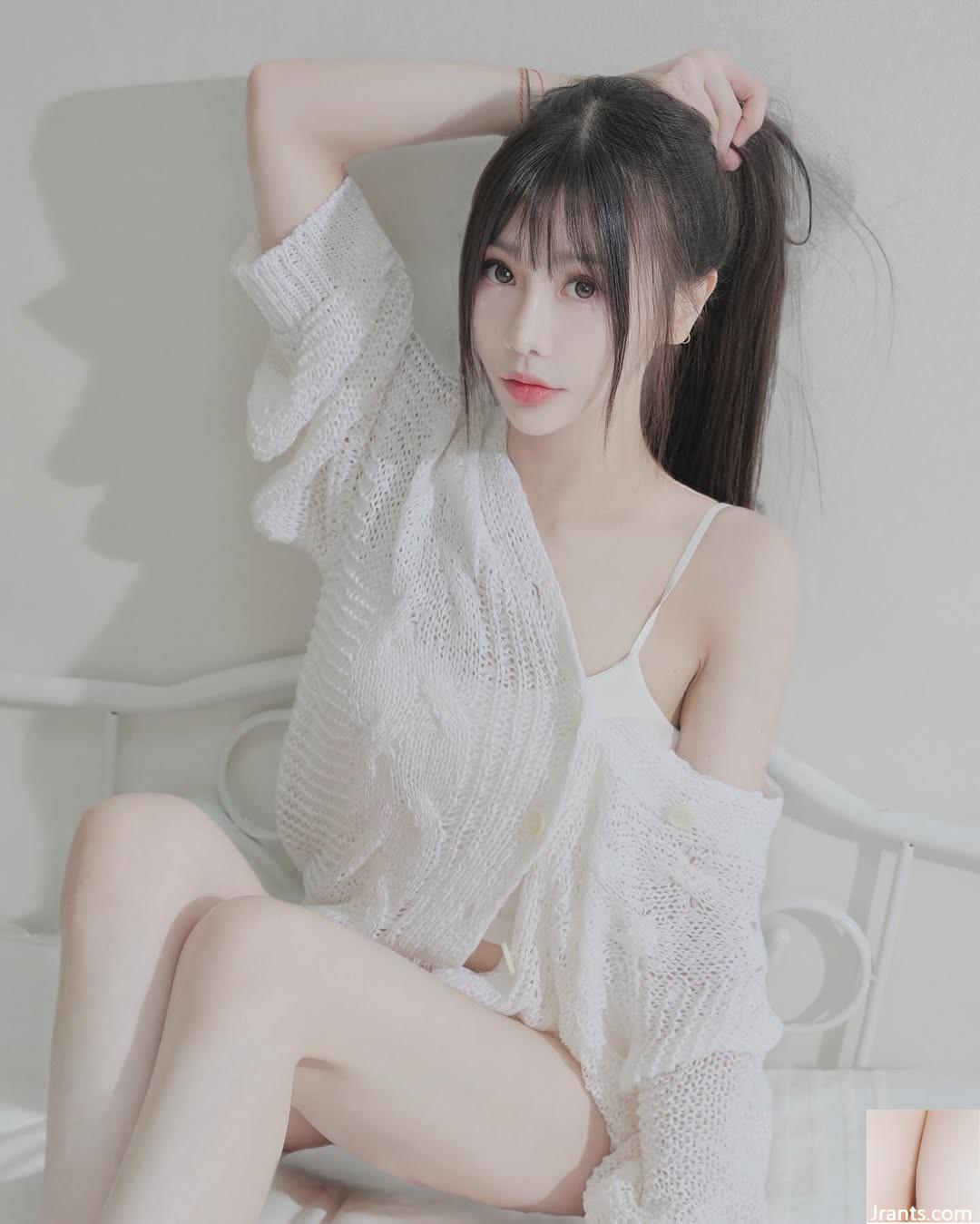 Sức hấp dẫn của thân hình nóng bỏng của “Zhu Zhu” khiến người ta không thể tự giải thoát (10P)