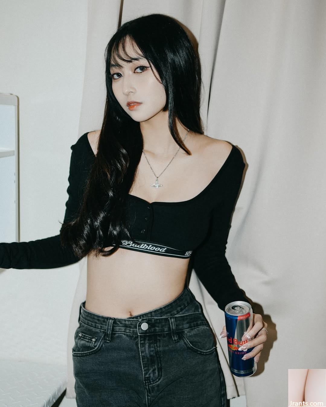 “Eleven” ăn mặc gợi cảm và quyến rũ! Không thể giữ được chút nào (10P) - Ảnh 6