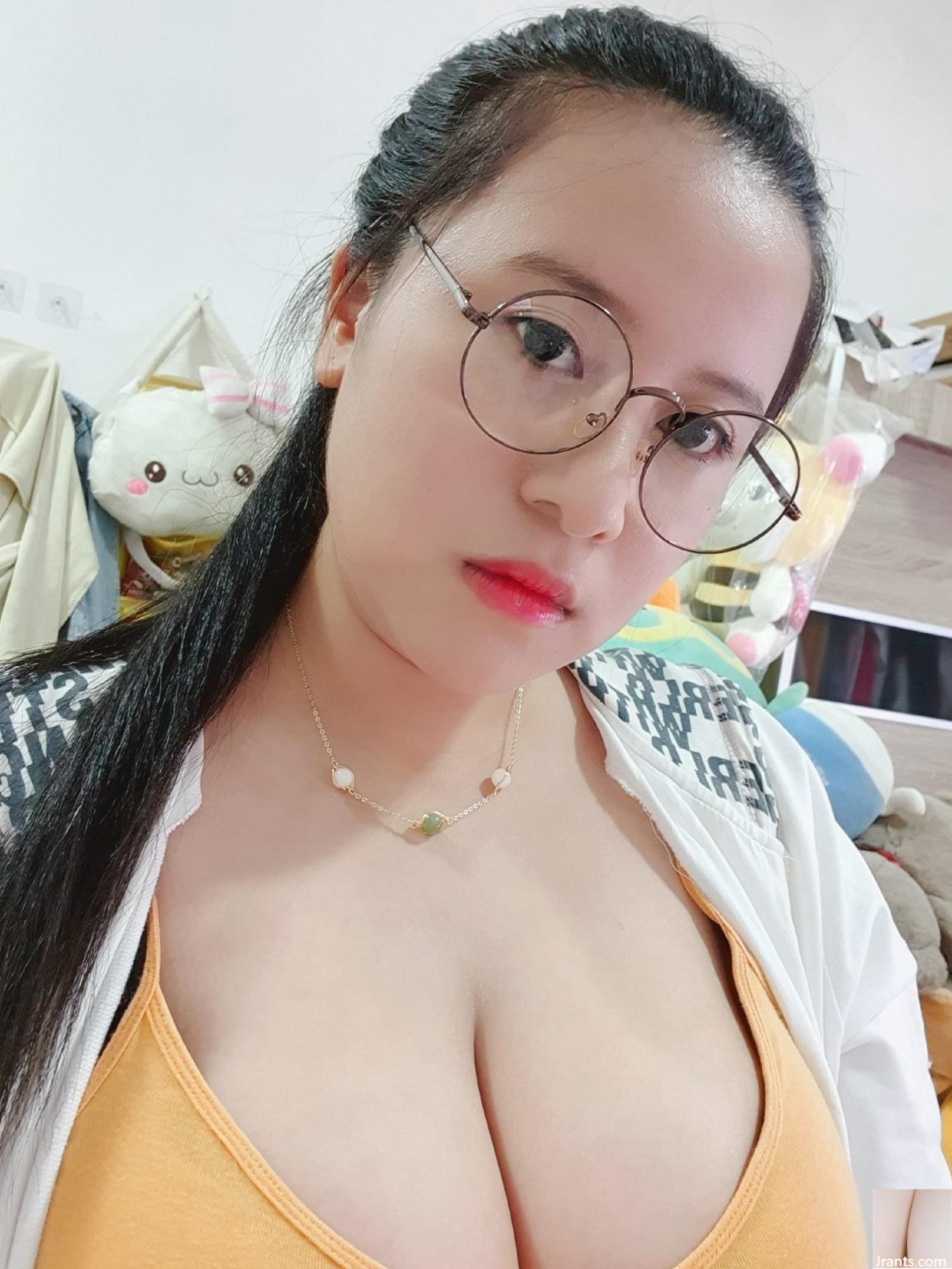 Mikyo, một cô gái lớn ngực lớn, người đã từng gây ra cảm giác trên Facebook (5p) - Ảnh 5