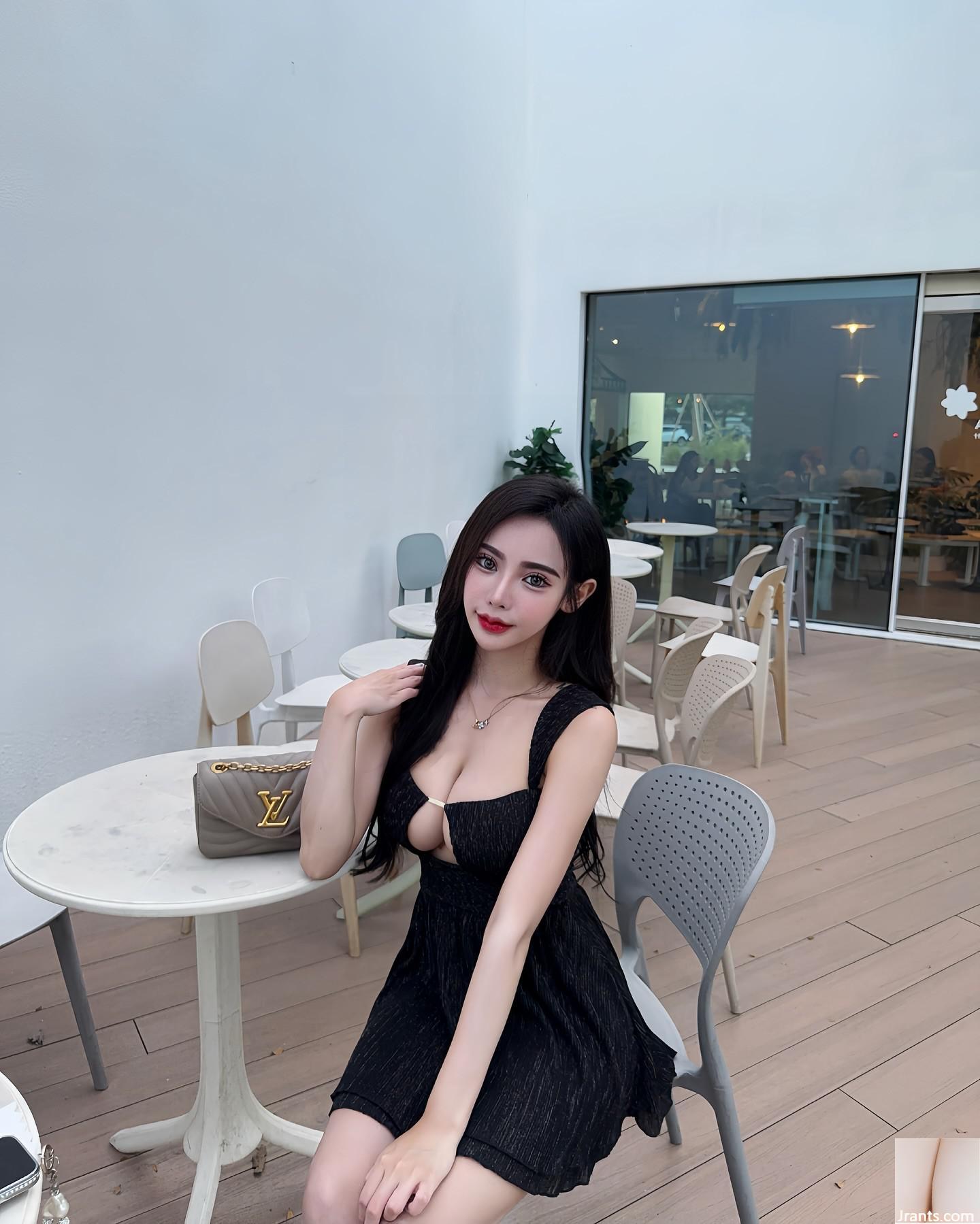 “Cô gái độc thân” có bộ ngực công bằng và đẹp quá ngon (13p) - Ảnh 7