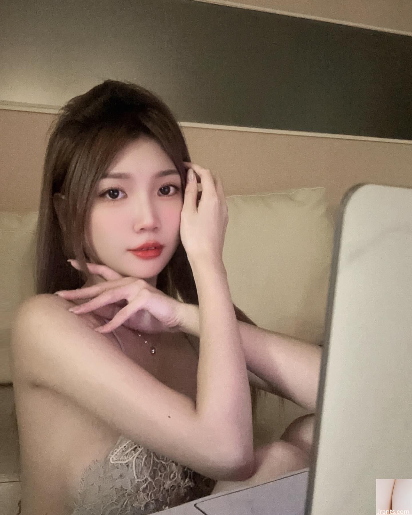 Hình dữ dội “Cen Cen” rất nóng và làm hài lòng mắt (16p) - Ảnh 3