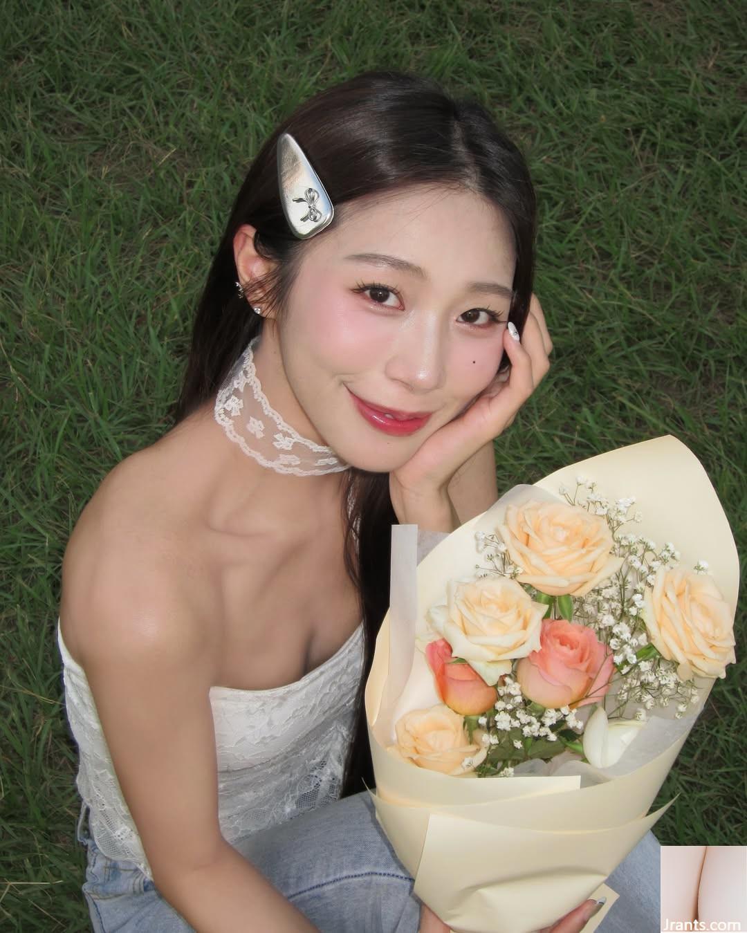 Khuôn mặt ngọt ngào của “Lu Haian” khiến người ta mê mẩn, thân hình nóng bỏng không chê vào đâu được (10P)