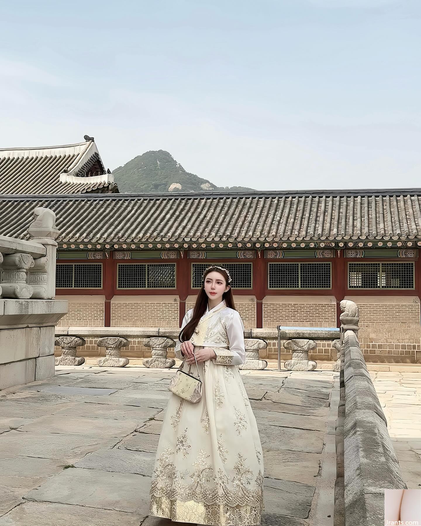 Thử thách giới hạn thị giác “Body Sky Lantern Girl” hoàn hảo và đầy thân hình gợi cảm (15p) - Ảnh 4