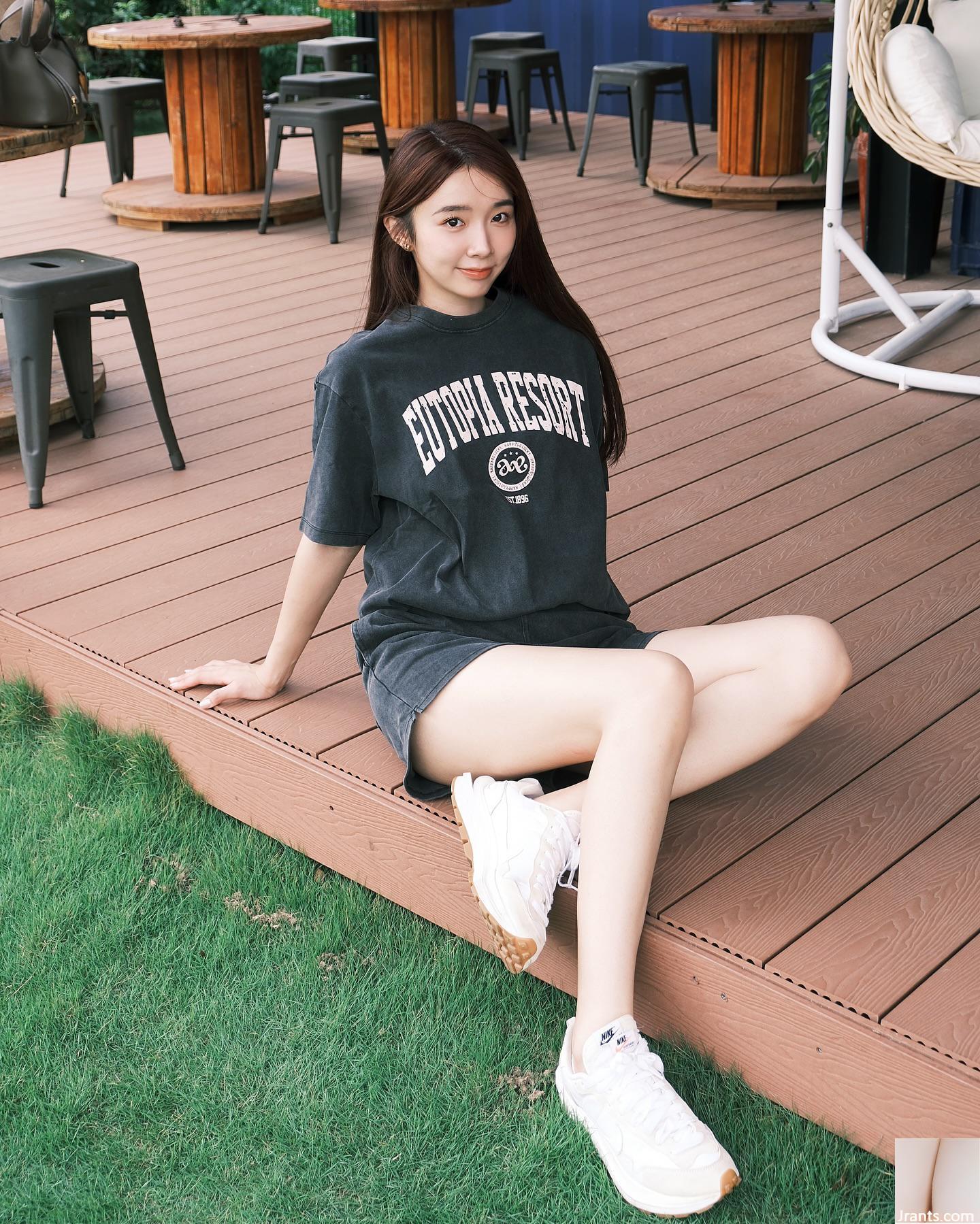 Đường cong của Nữ thần “Zhang Yan” chân dài khiến mọi người không thể chịu đựng được và trông thật quyến rũ (17p)