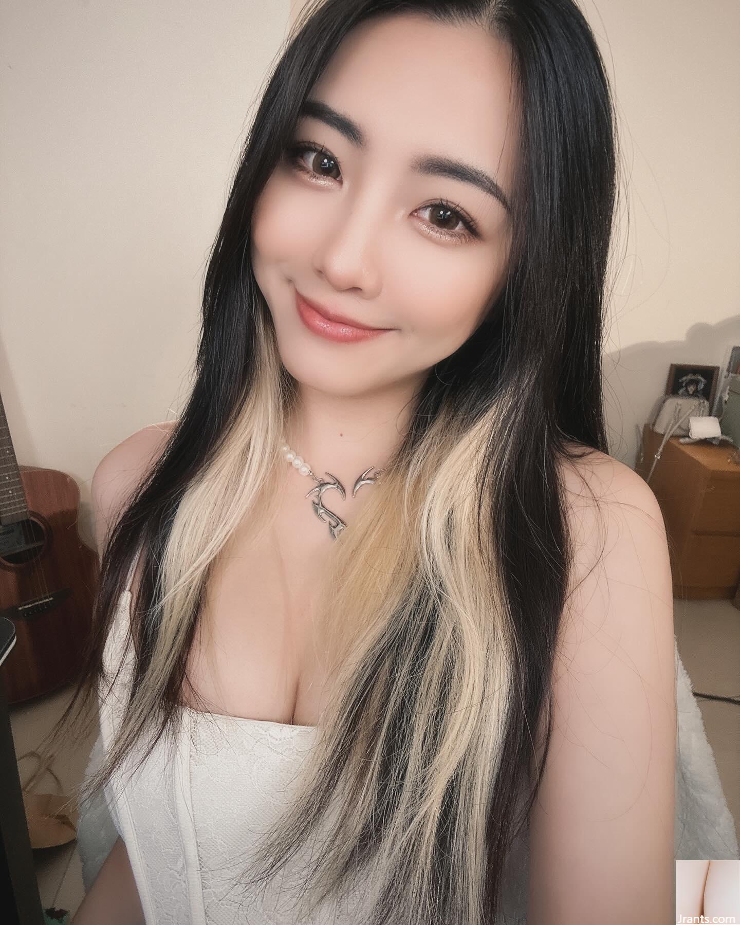 Bức tranh công bằng và hấp dẫn của “Chloe” được ẩn sâu và không bị lộ. - Ảnh 10