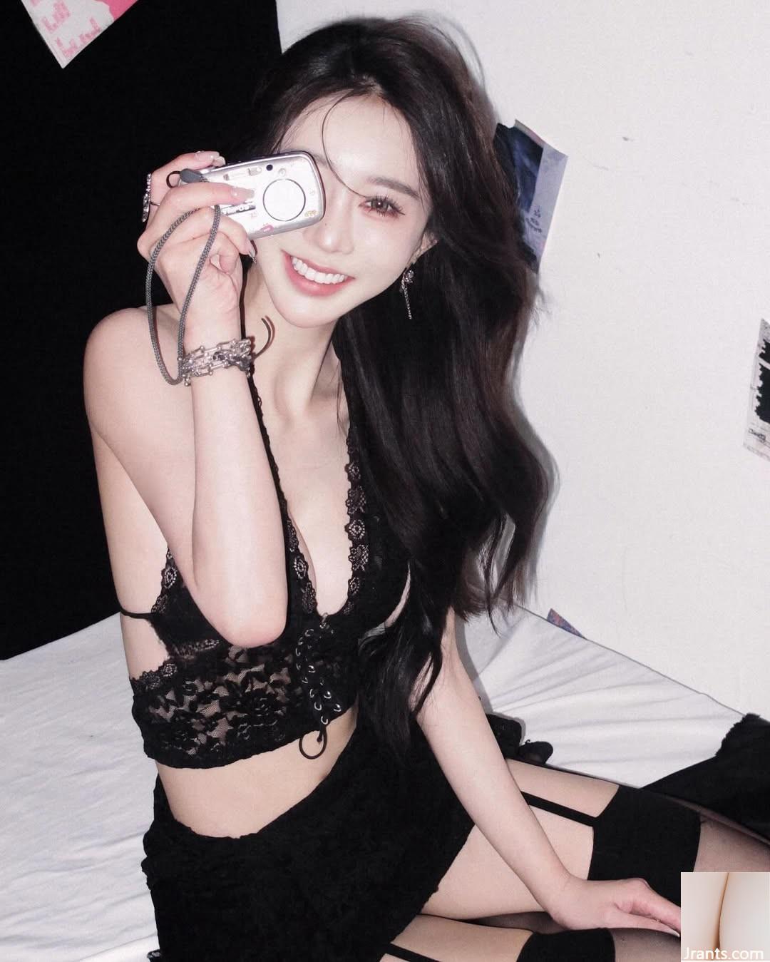 “Aki Chen Fanfan” khoe vóc dáng xinh đẹp, nóng bỏng trước sau (10P)