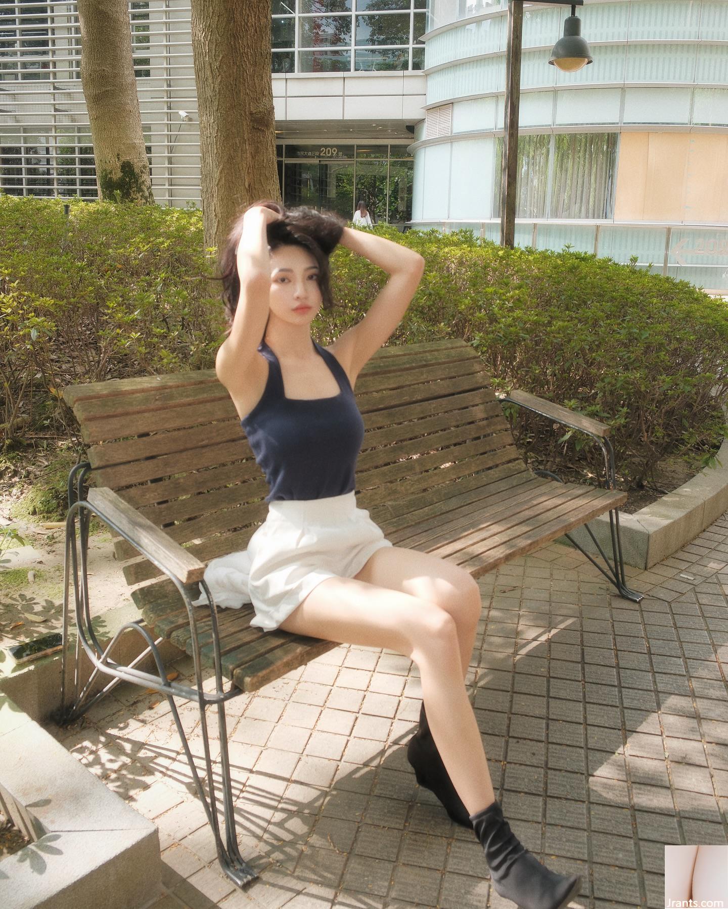 Phù thủy trên là rất nóng.