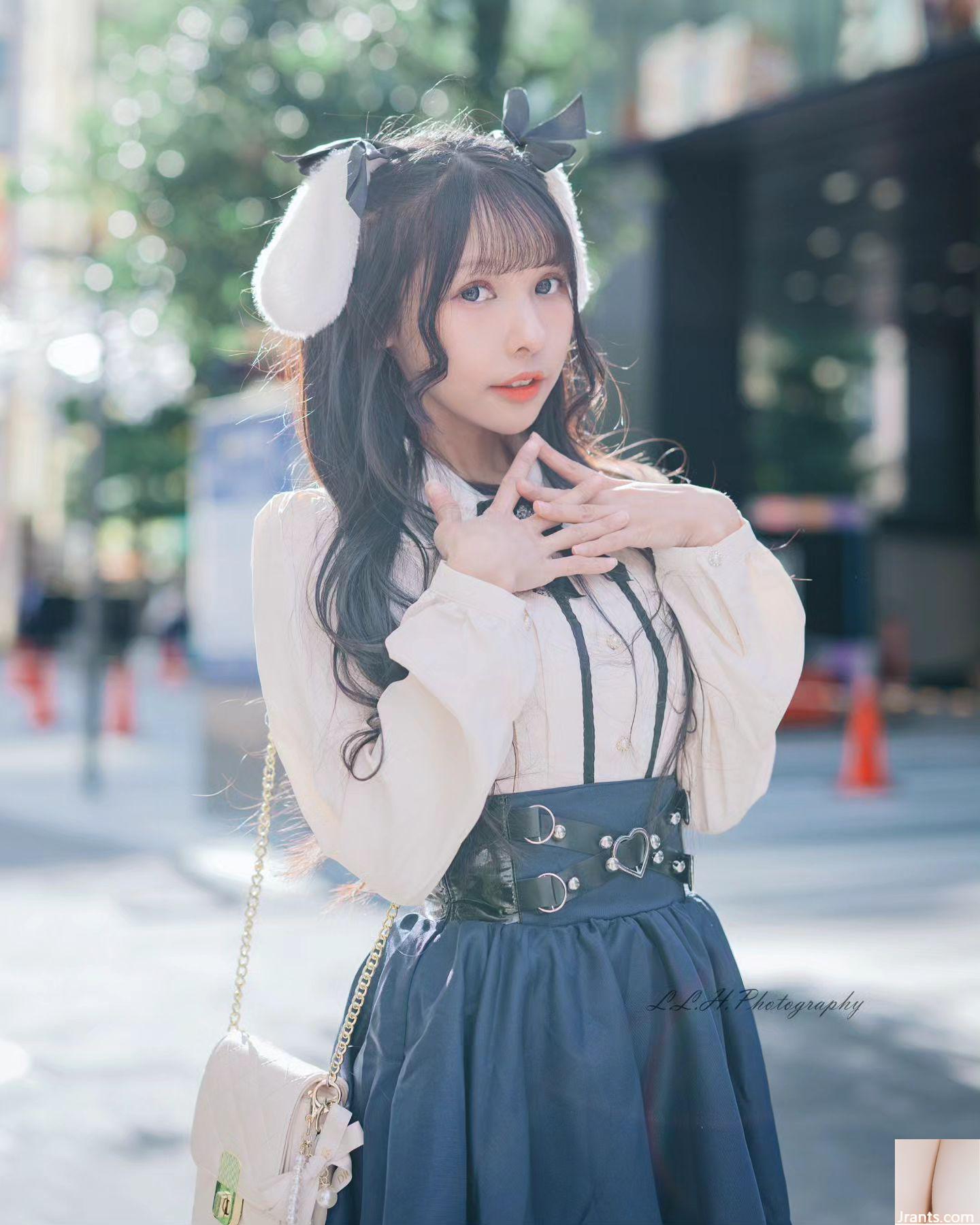 Vòng eo thật hoàn hảo, “YuSun Yu” ngực đẹp sắp bị thu hút bởi ông già (18p) - Ảnh 3