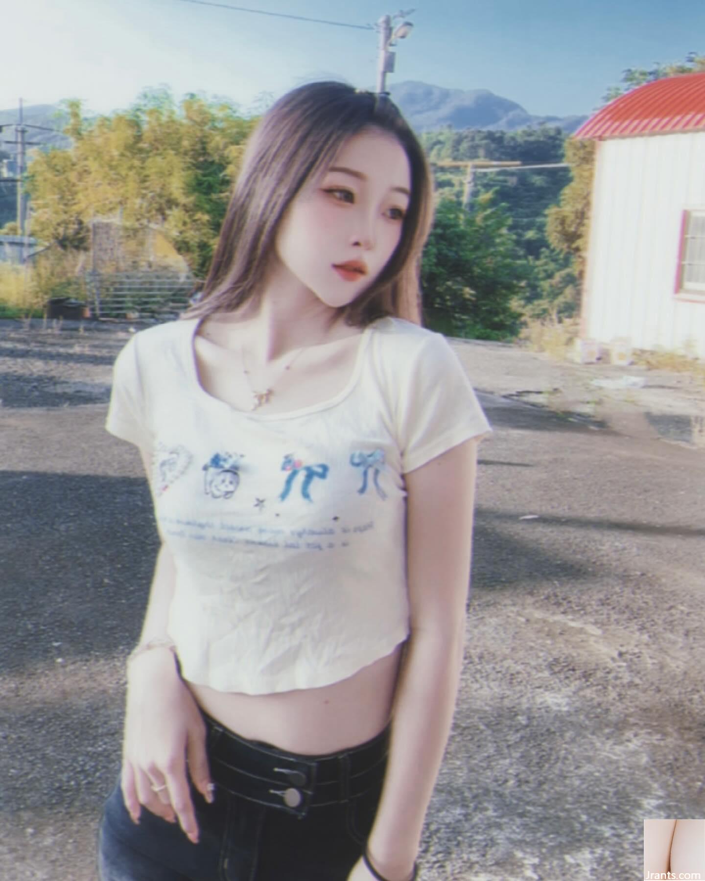 Nữ thần xinh đẹp “Little Hani” có một bộ ngực đẹp và hình dáng quyến rũ quyến rũ (16p) - Ảnh 10