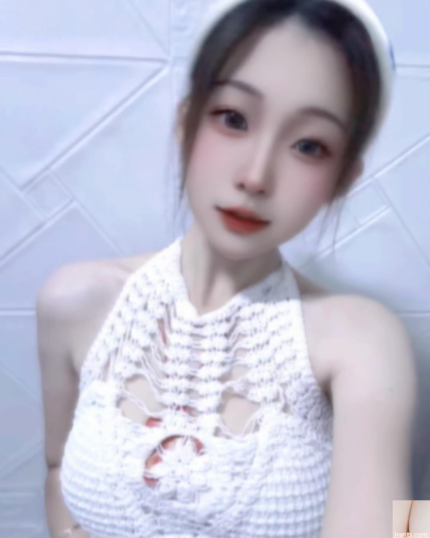 Nữ thần xinh đẹp “Little Hani” có một bộ ngực đẹp và hình dáng quyến rũ quyến rũ (16p) - Ảnh 15